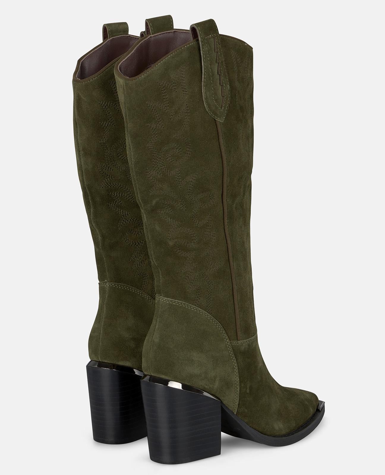 EMBROIDERED HEEL BOOT