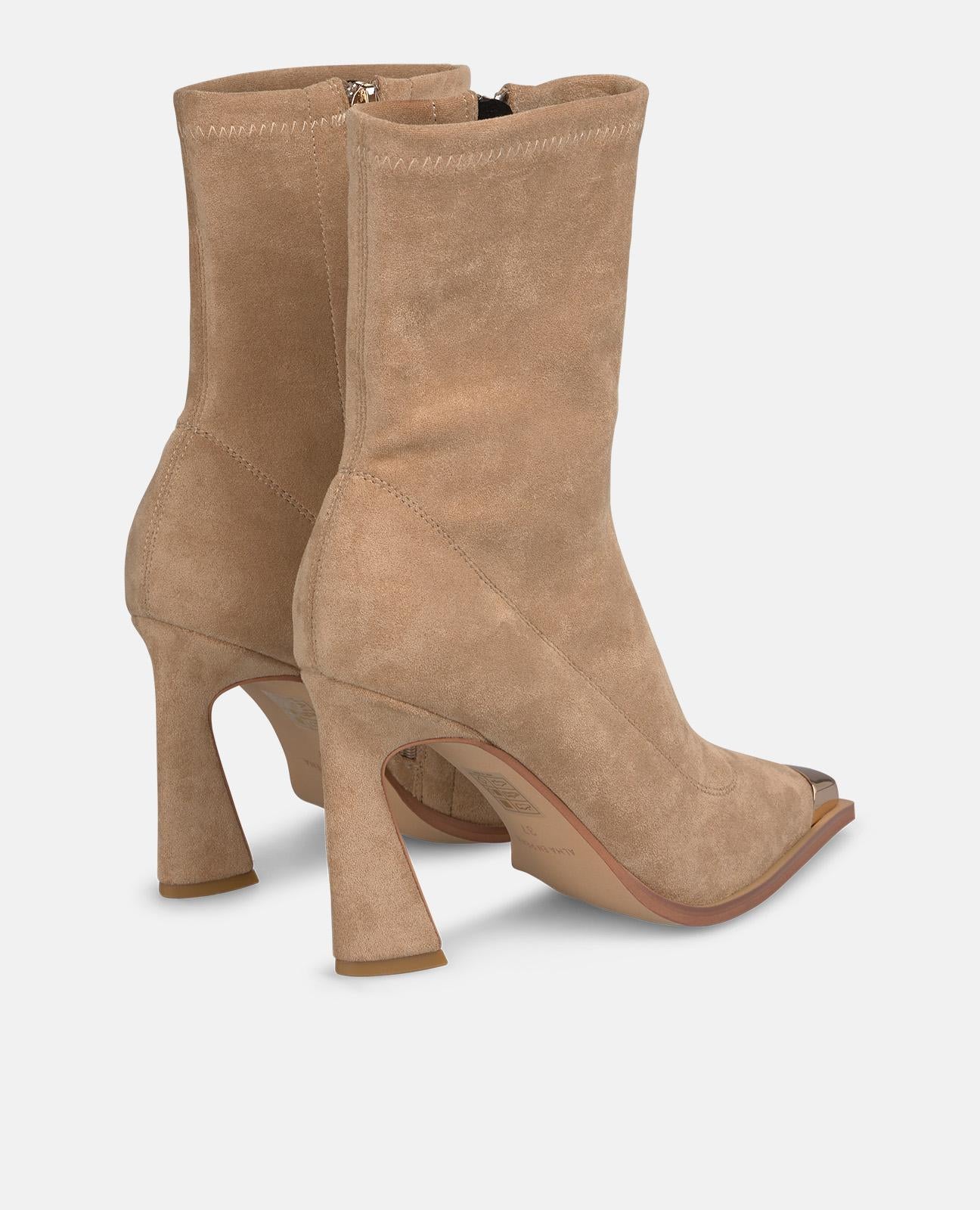 BOTÍN TACÓN DE EMBUDO