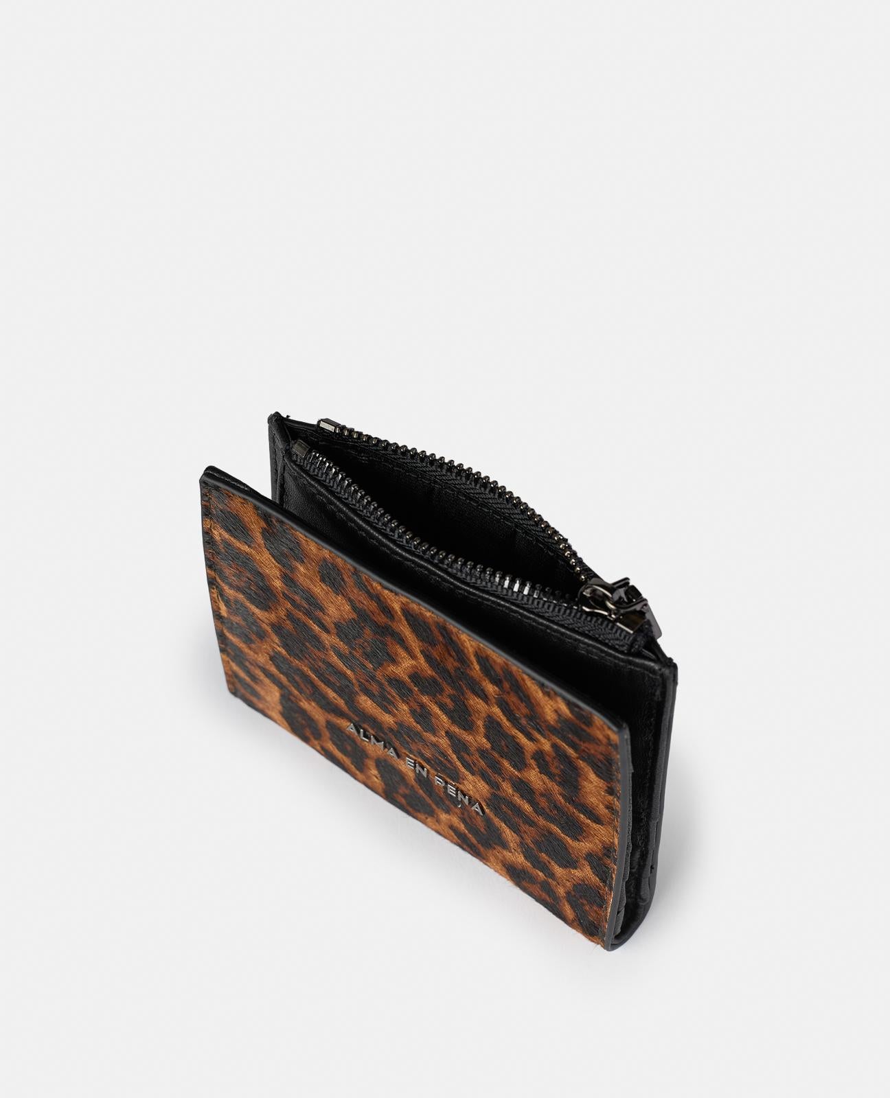 SQUARE ZIPPER WALLET