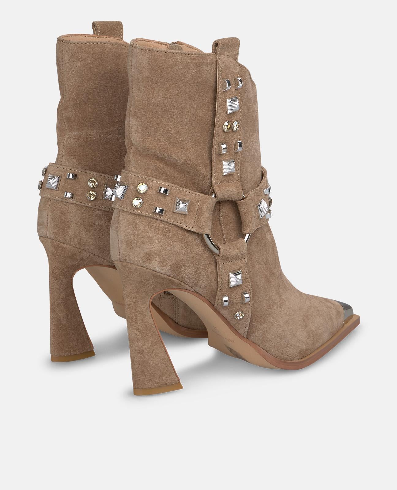 BOTÍN TACHAS METALIZADO