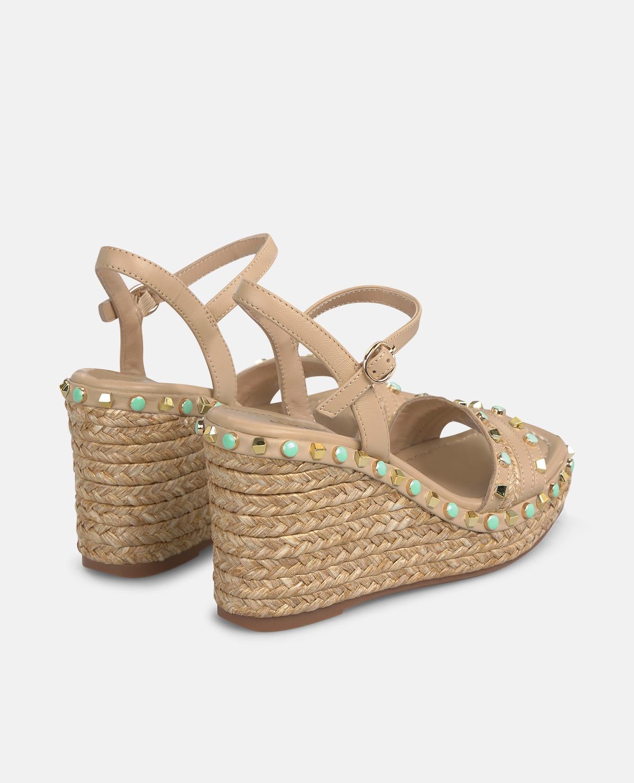 SANDALIA ESPARTO ALTA TACHUELAS