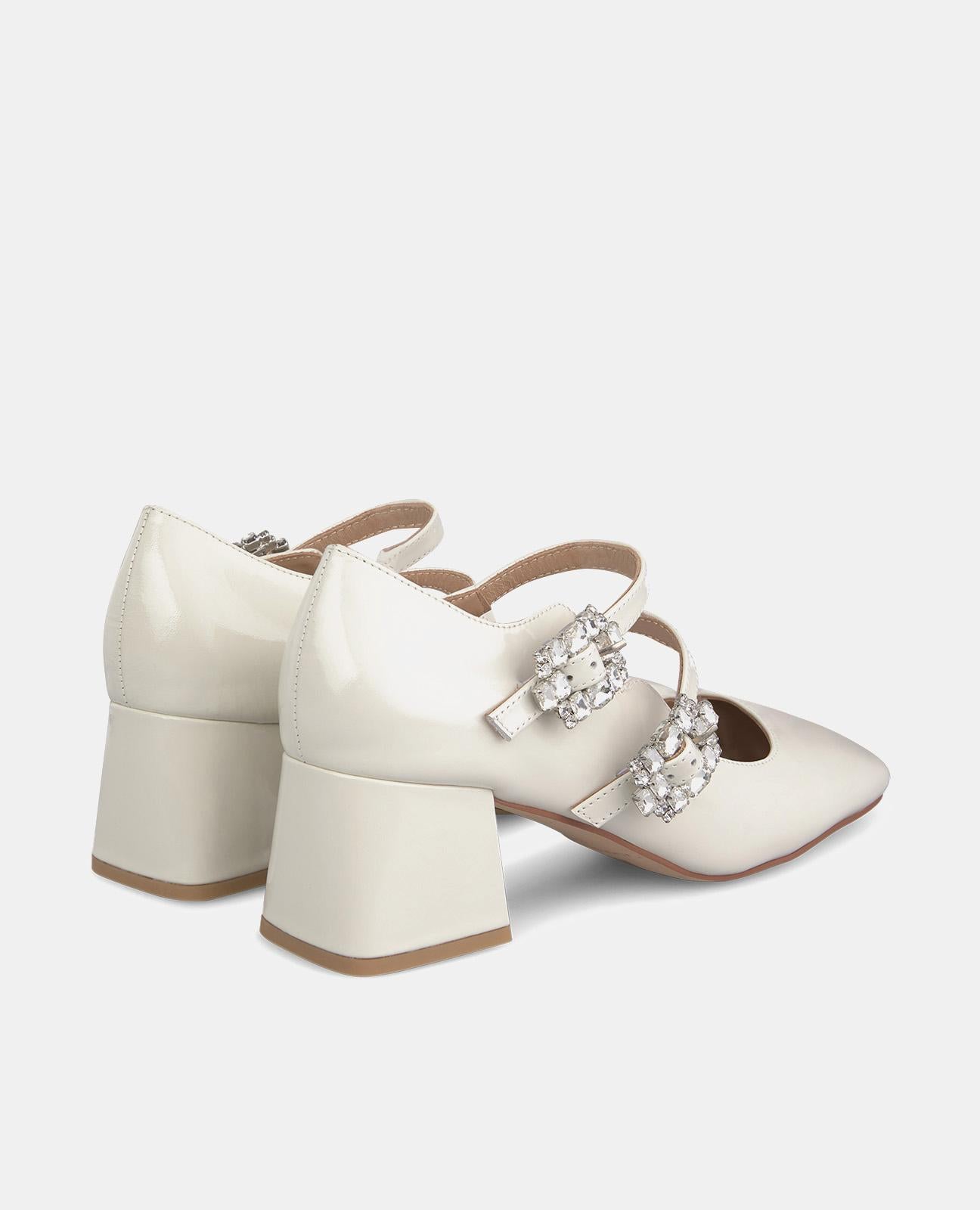 STÖCKELSCHUH MIT SCHNALLEN