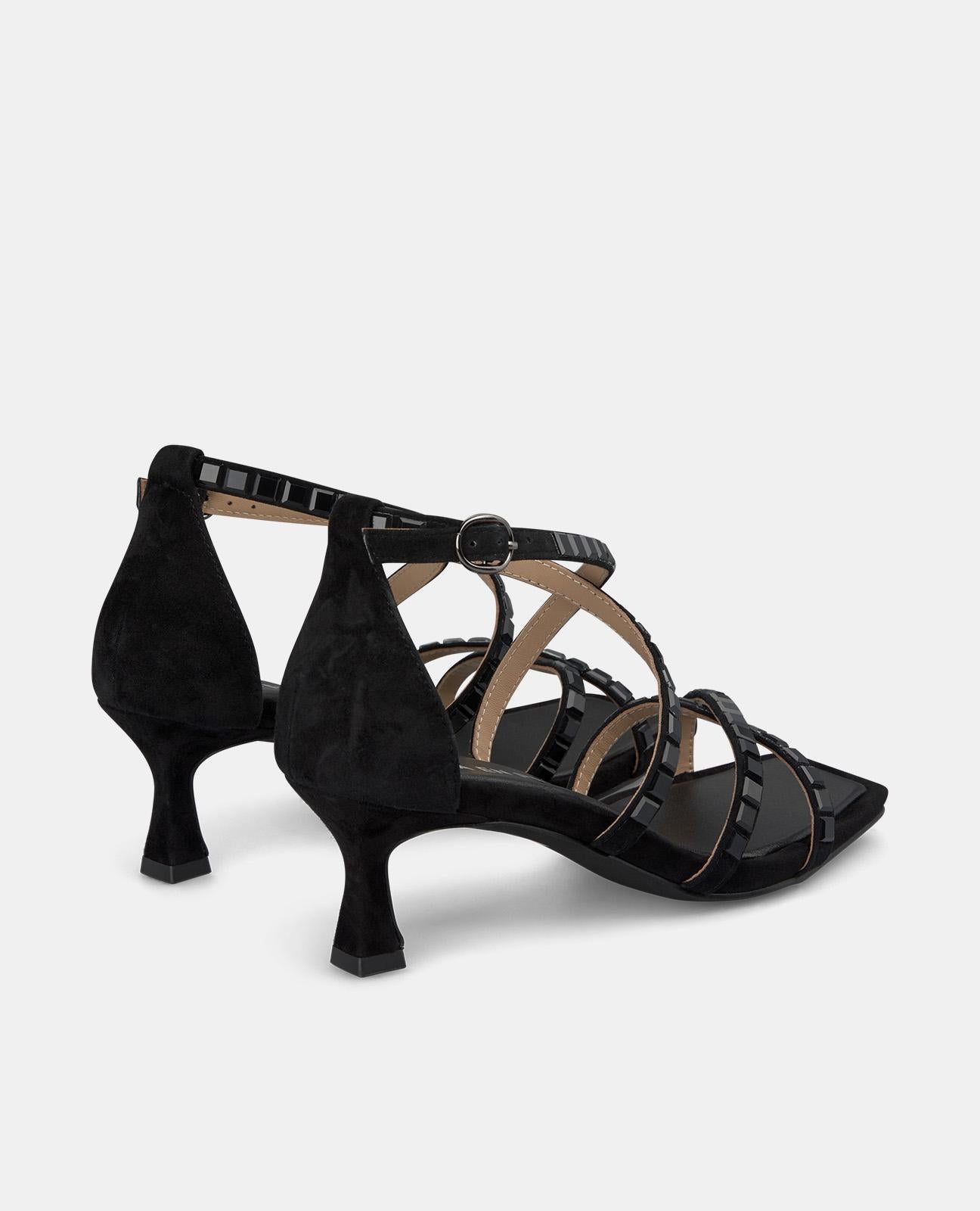 SANDALIA CON TIRAS JOYA