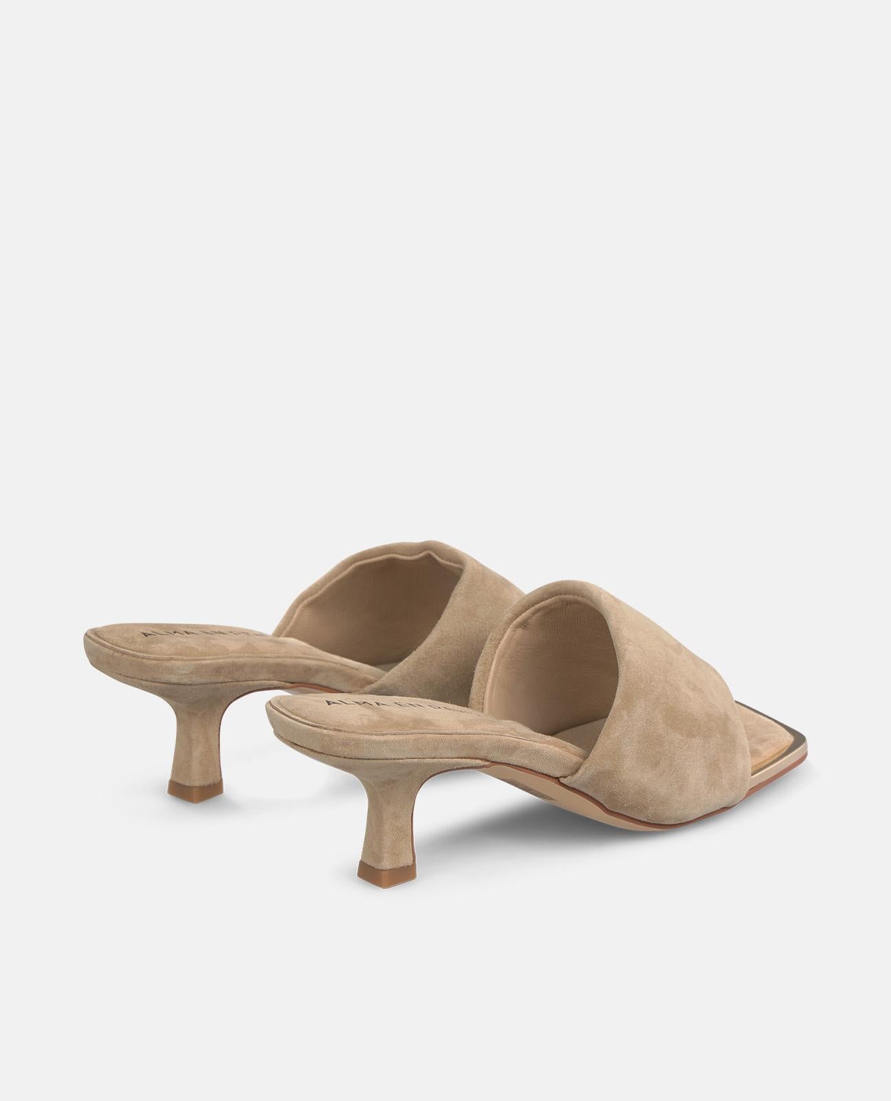 SANDALIA TACON MEDIO TIRA ANCHA