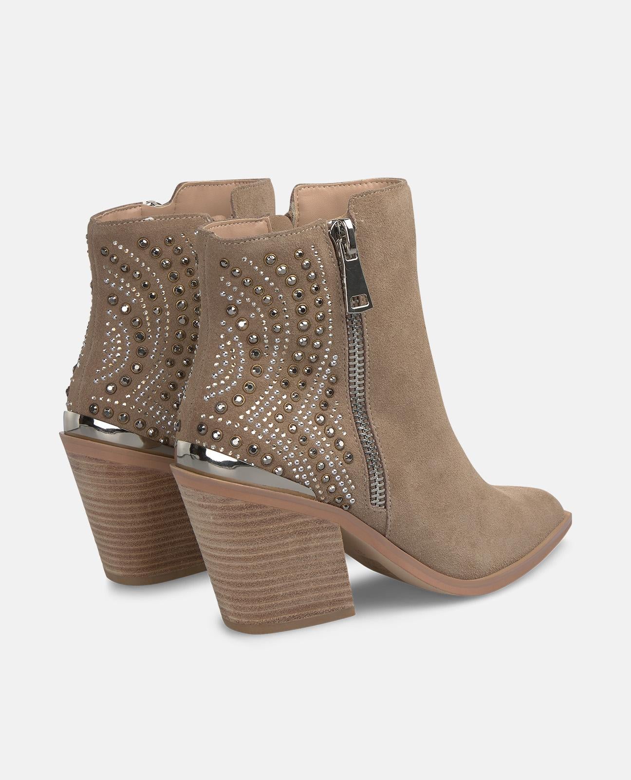 BOTÍN TACHAS CON CREMALLERA