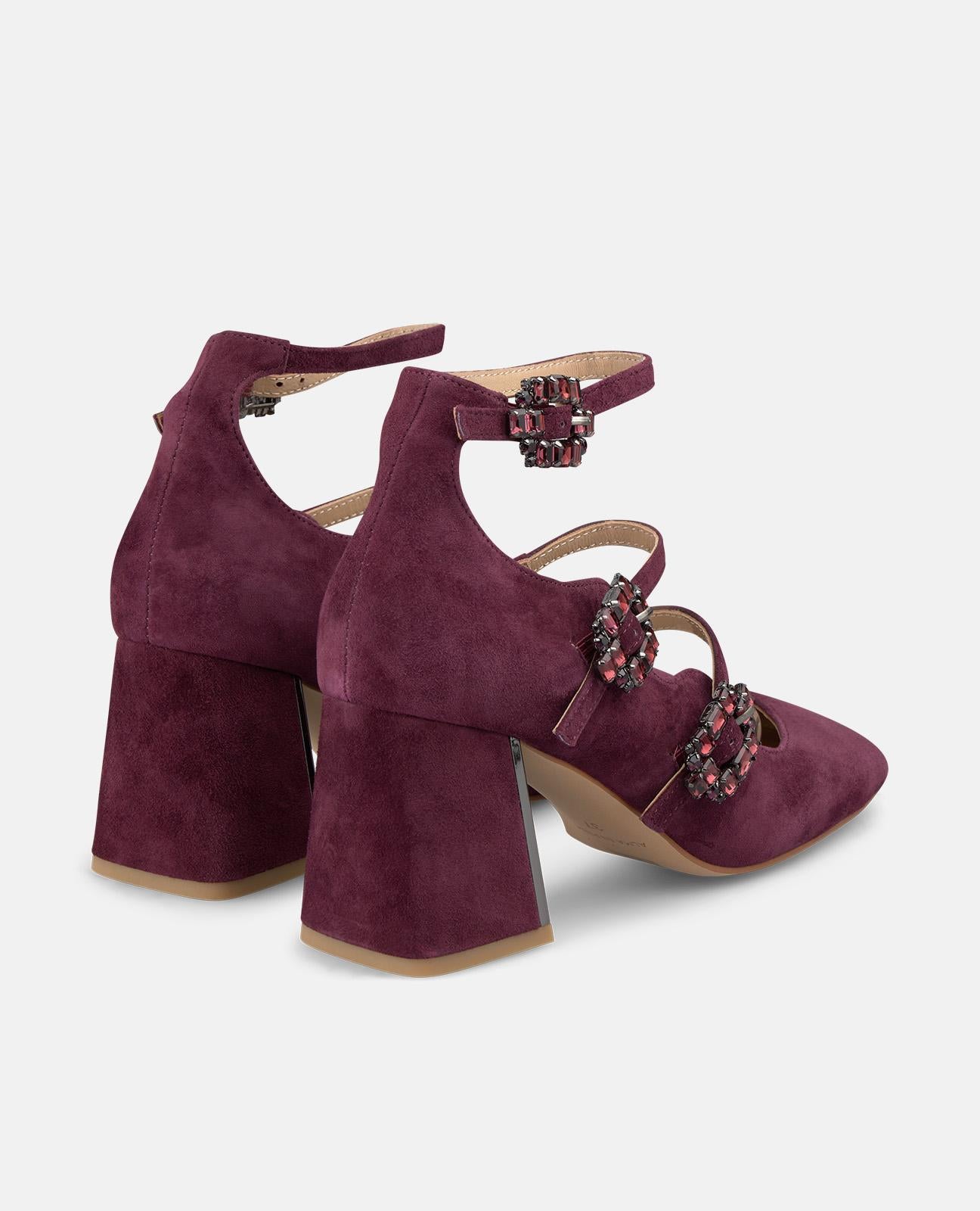 ZAPATO DE TACÓN HEBILLAS