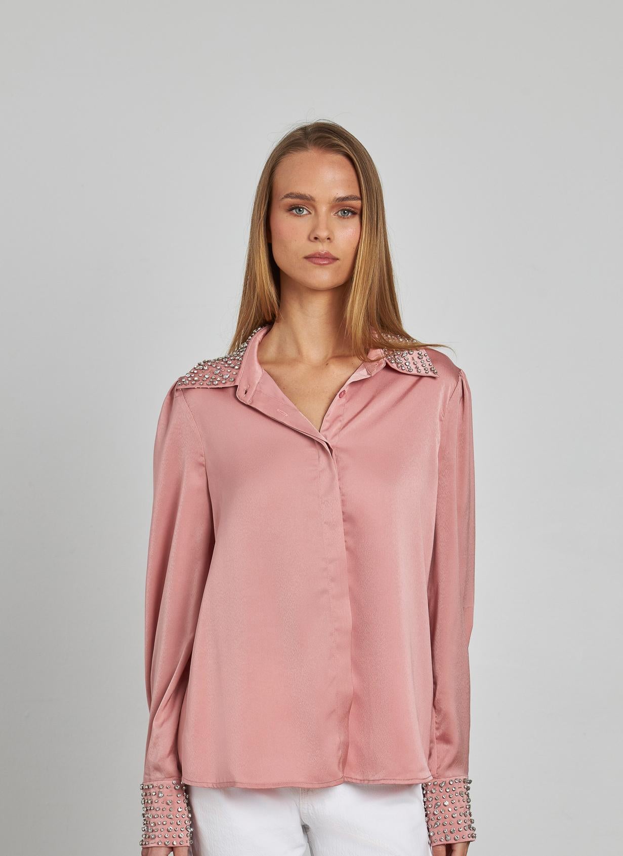 CAMISA EFECTO SATINADO PEDRERÍA