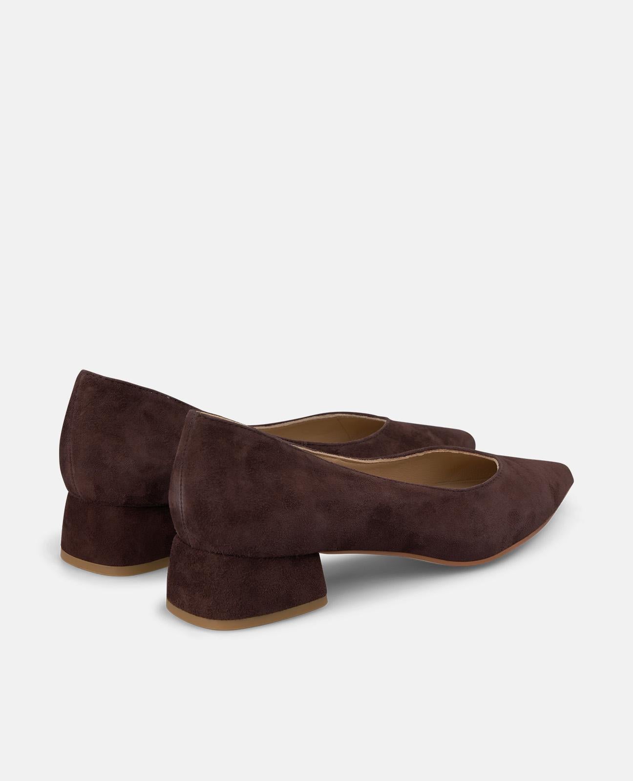 ZAPATO DE PUNTA EN PIEL