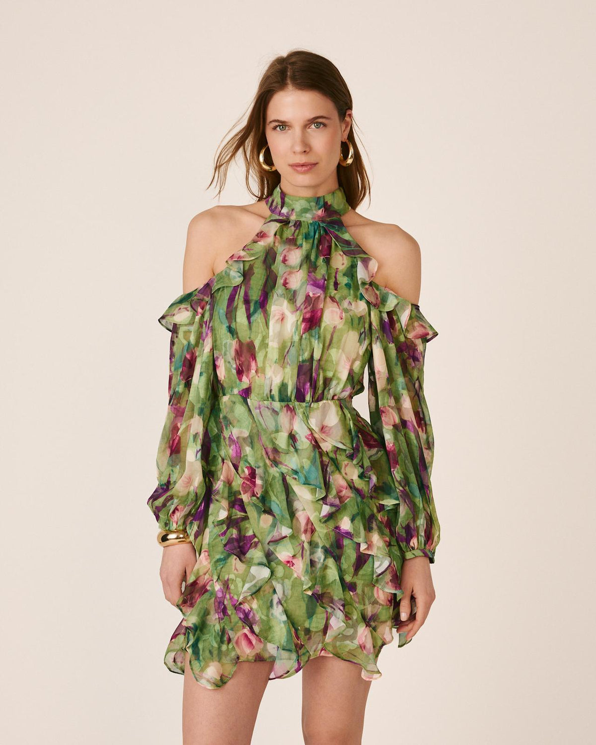 ABITO CON SCOLLO ALL'HALTER