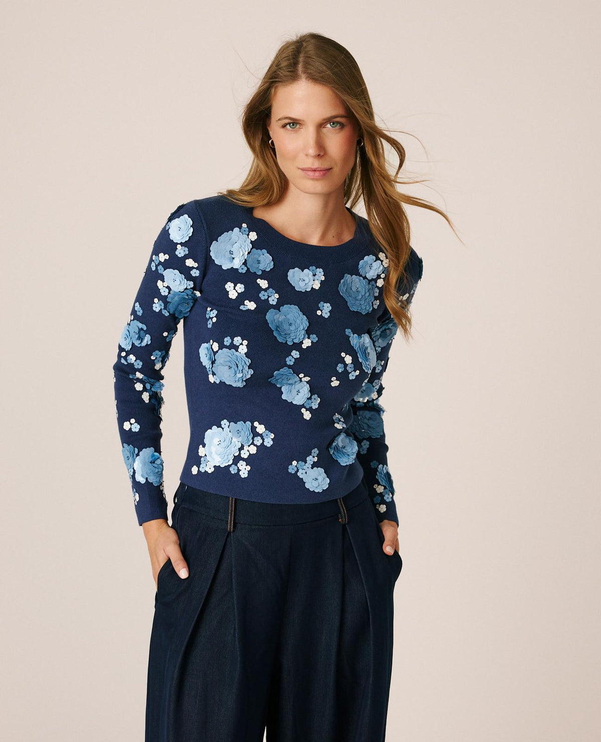 MAGLIONE IN MAGLIA CON PERLINE