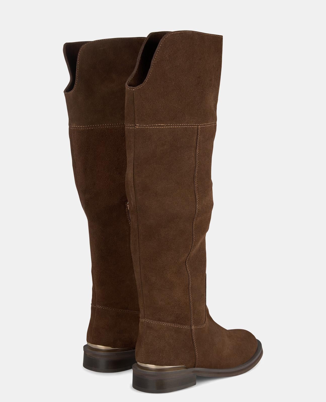 FLAT BOOT WITH OPENING