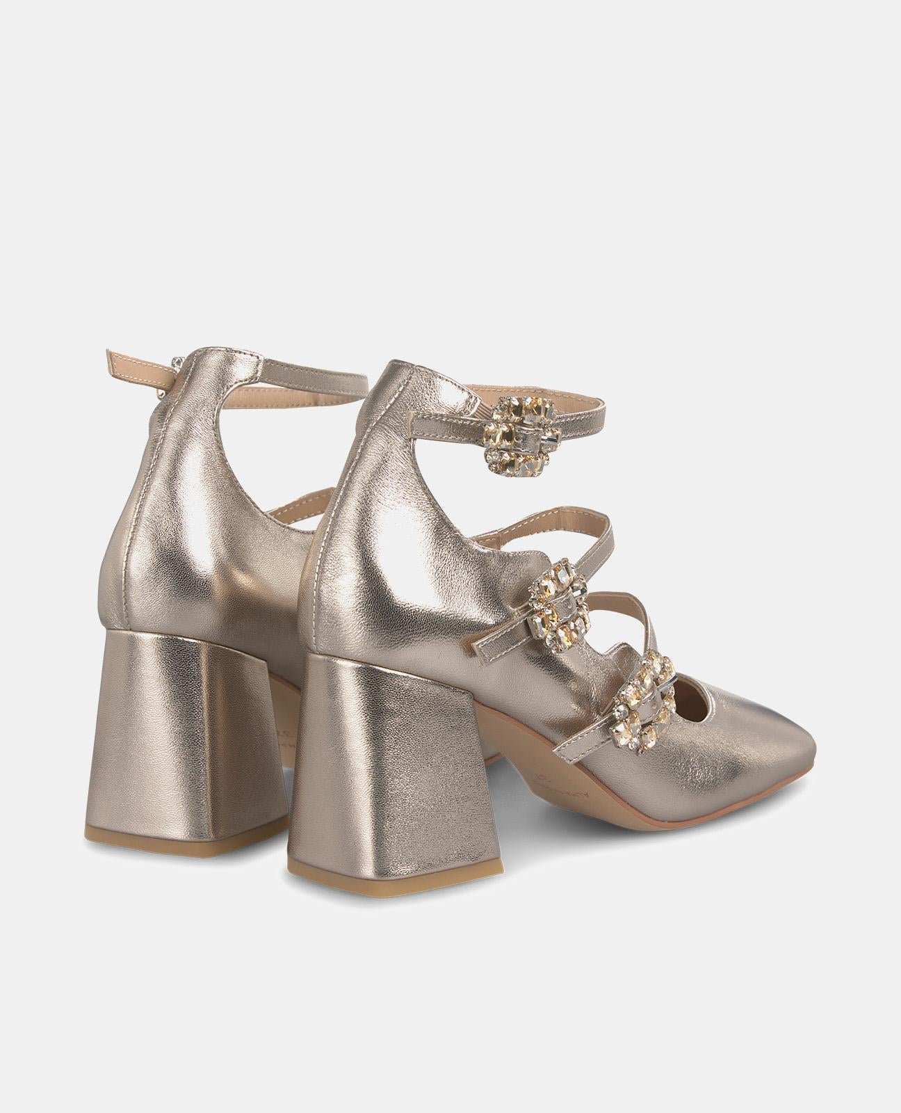 THREE BUCKLE HEEL SHOES