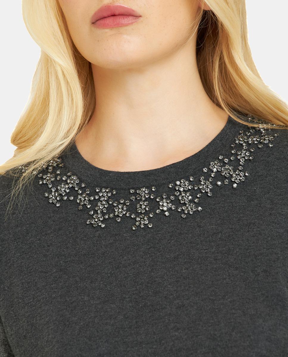 T-SHIRT WITH RHINESTONE COLLAR