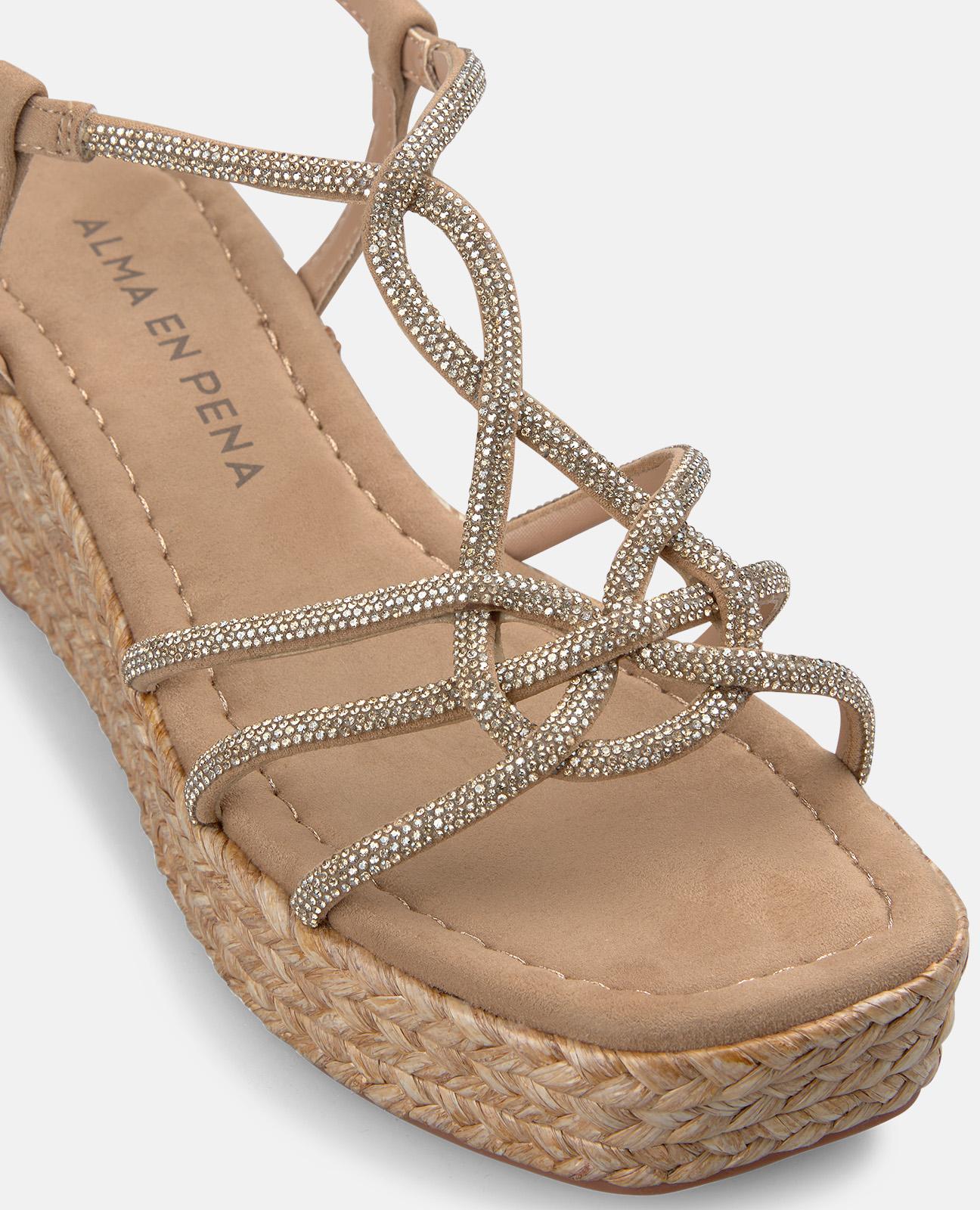 SANDALIA CUÑA EN T ALTURA MEDIA