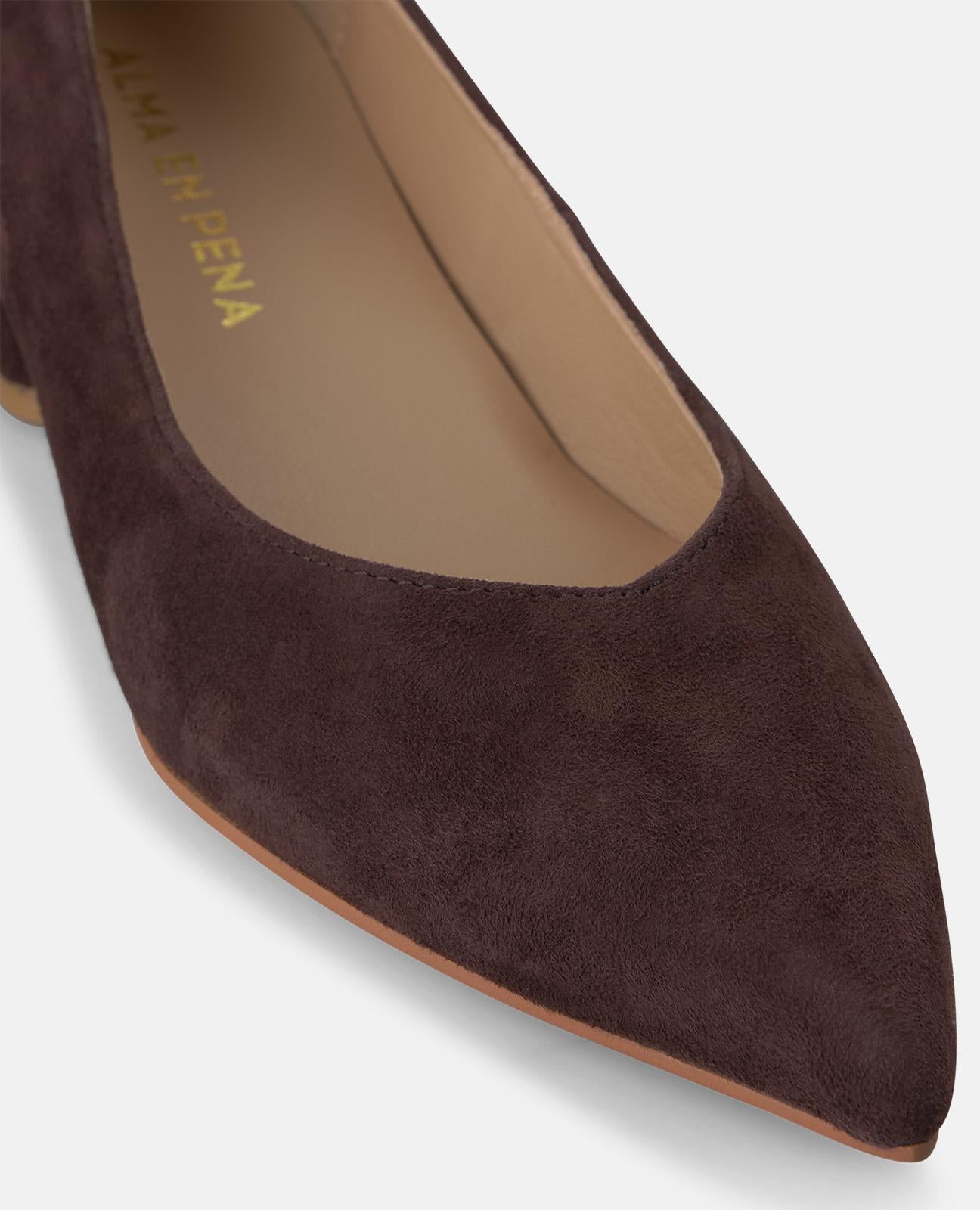 ZAPATO DE PUNTA EN PIEL