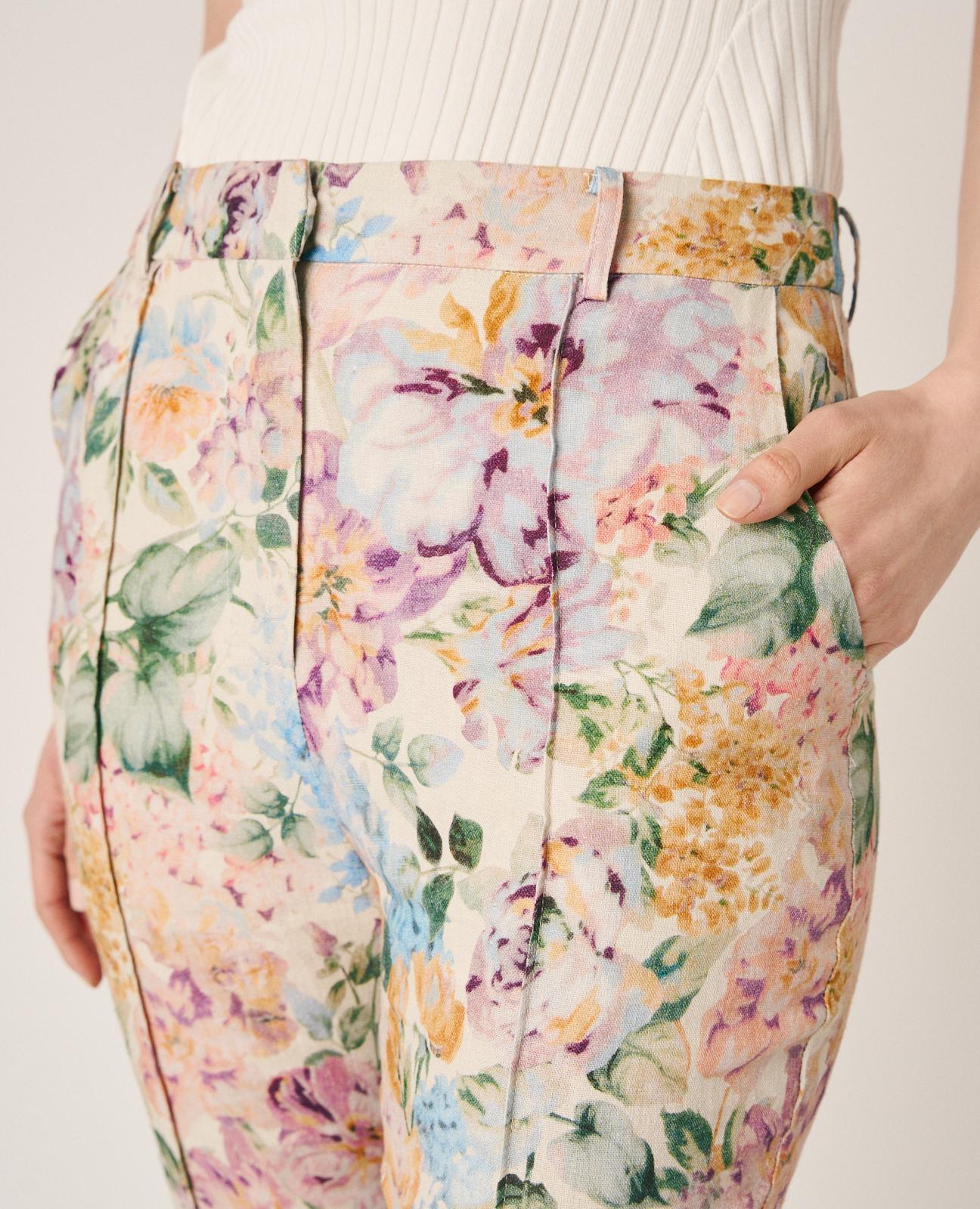PRINTED PANTS DETAIL