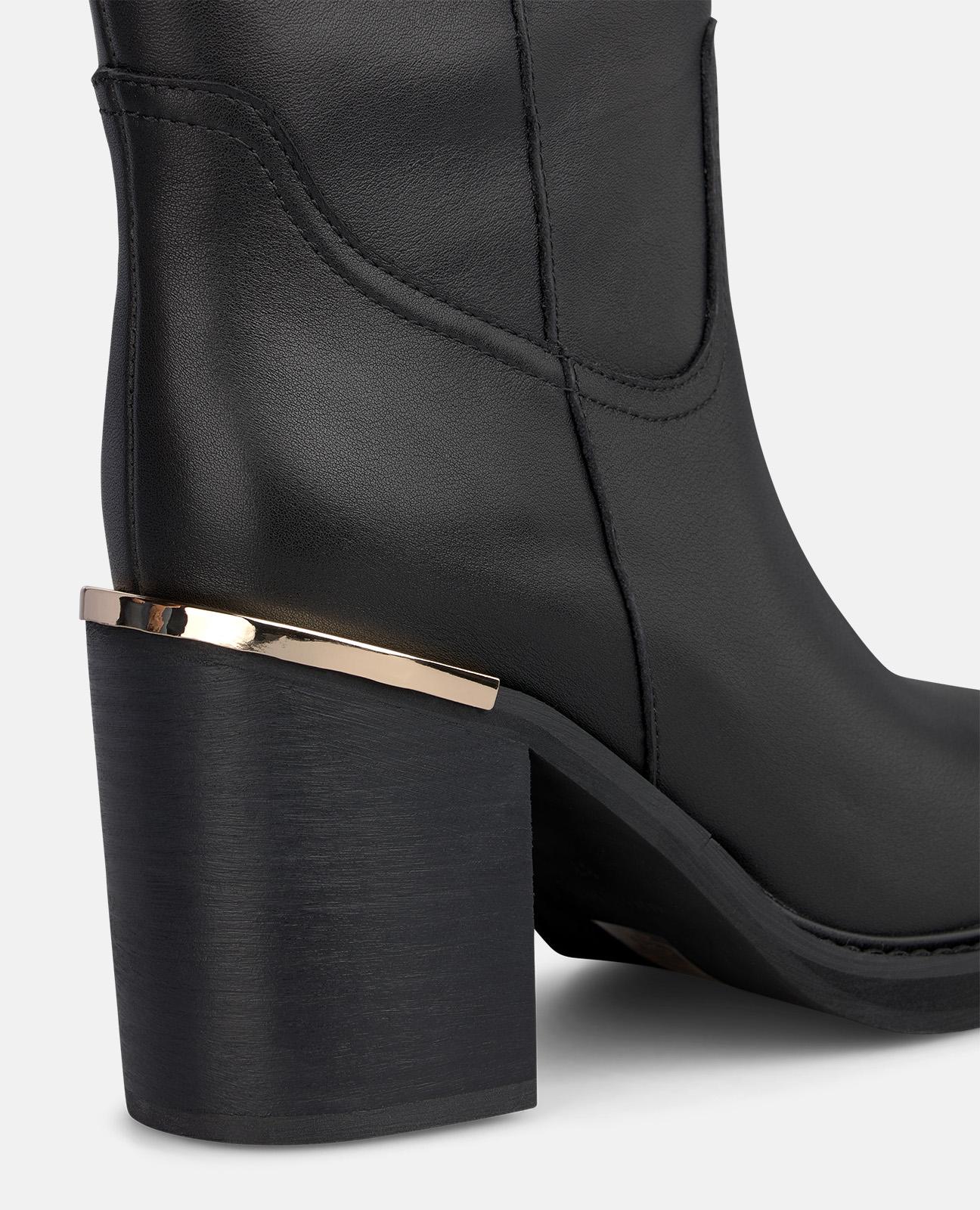 BOTA ALTA DE PIEL