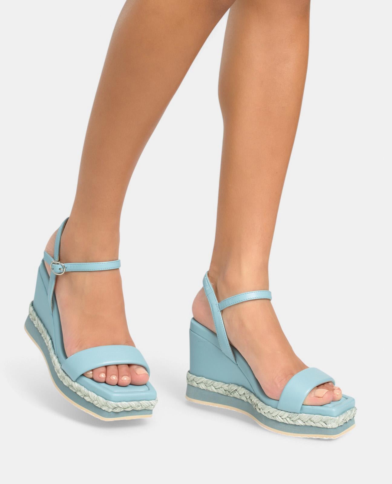 CUNHA COM FITA ENTRANÇADA