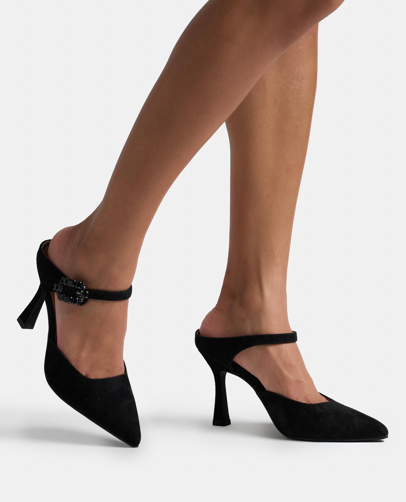 ZAPATO DESTALONADO HEBILLA JOYA