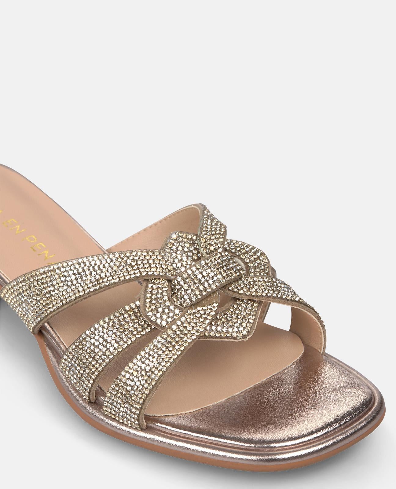 SANDALIA PLANA TRIPLE TIRAS