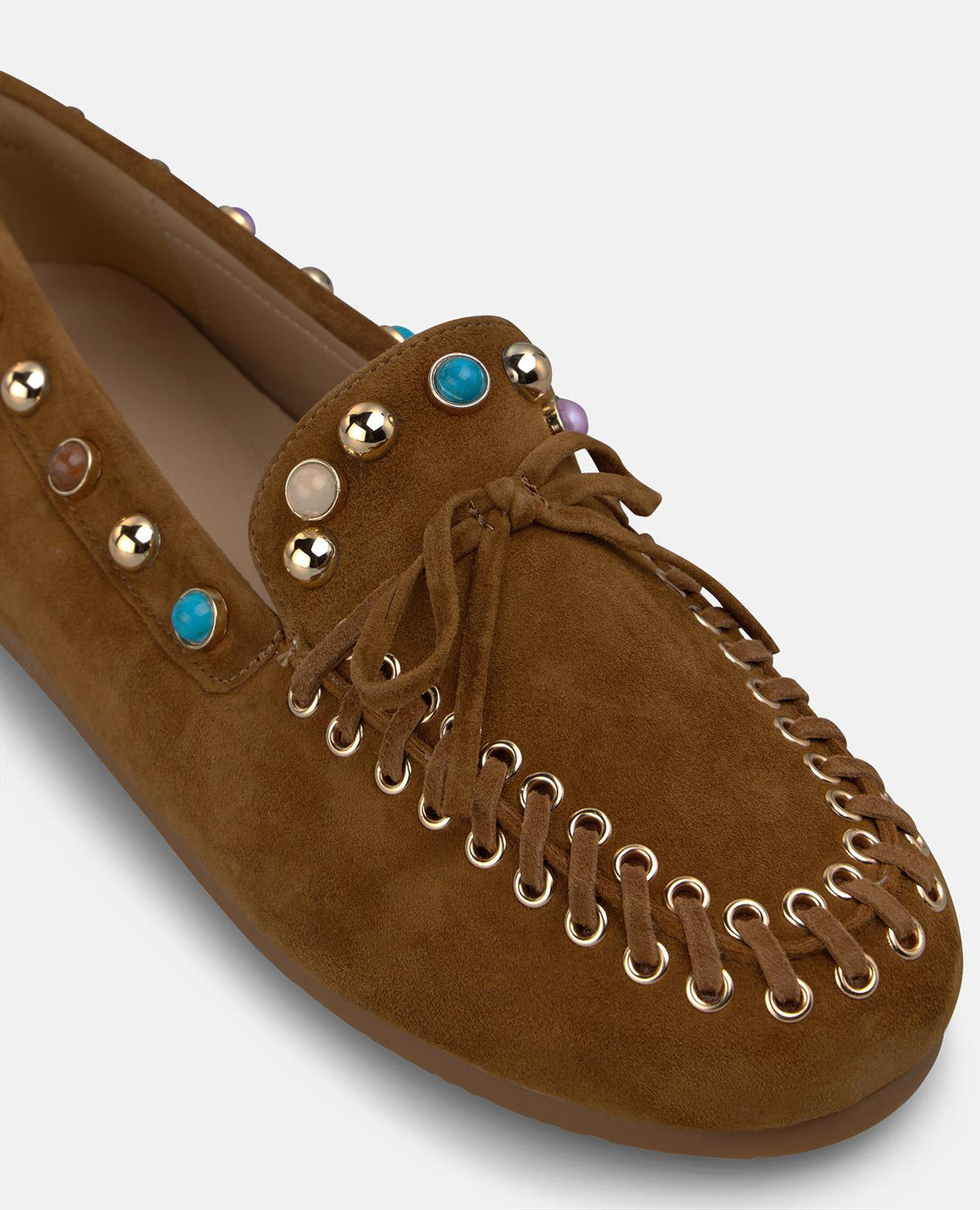 MOCASÍN DE ANTE CON CUENTAS