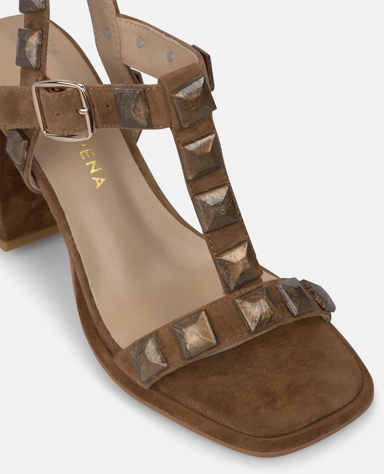 SANDALIA CON TRANSFER EN LAS TIRAS