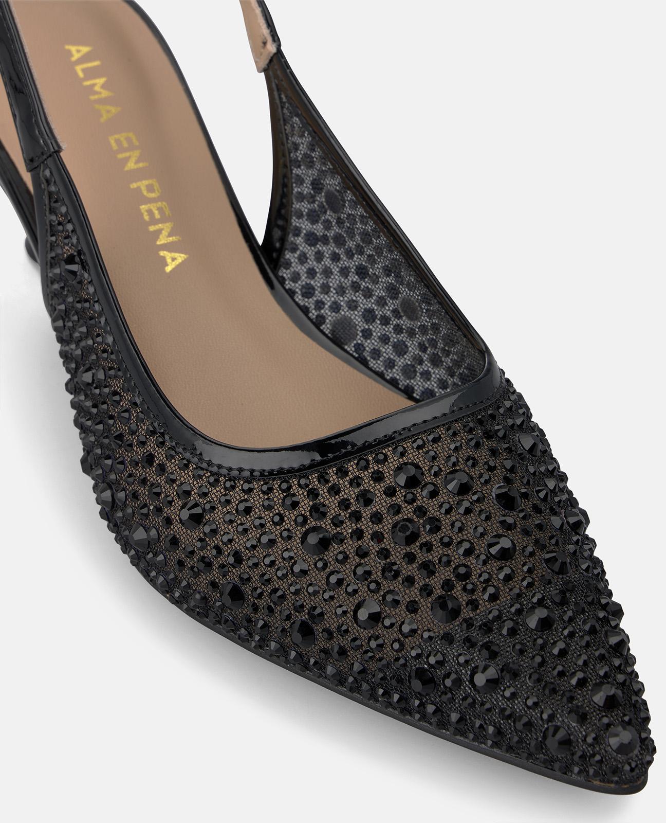 ZAPATO DESTALONADO DETALLES PEDRERÍA