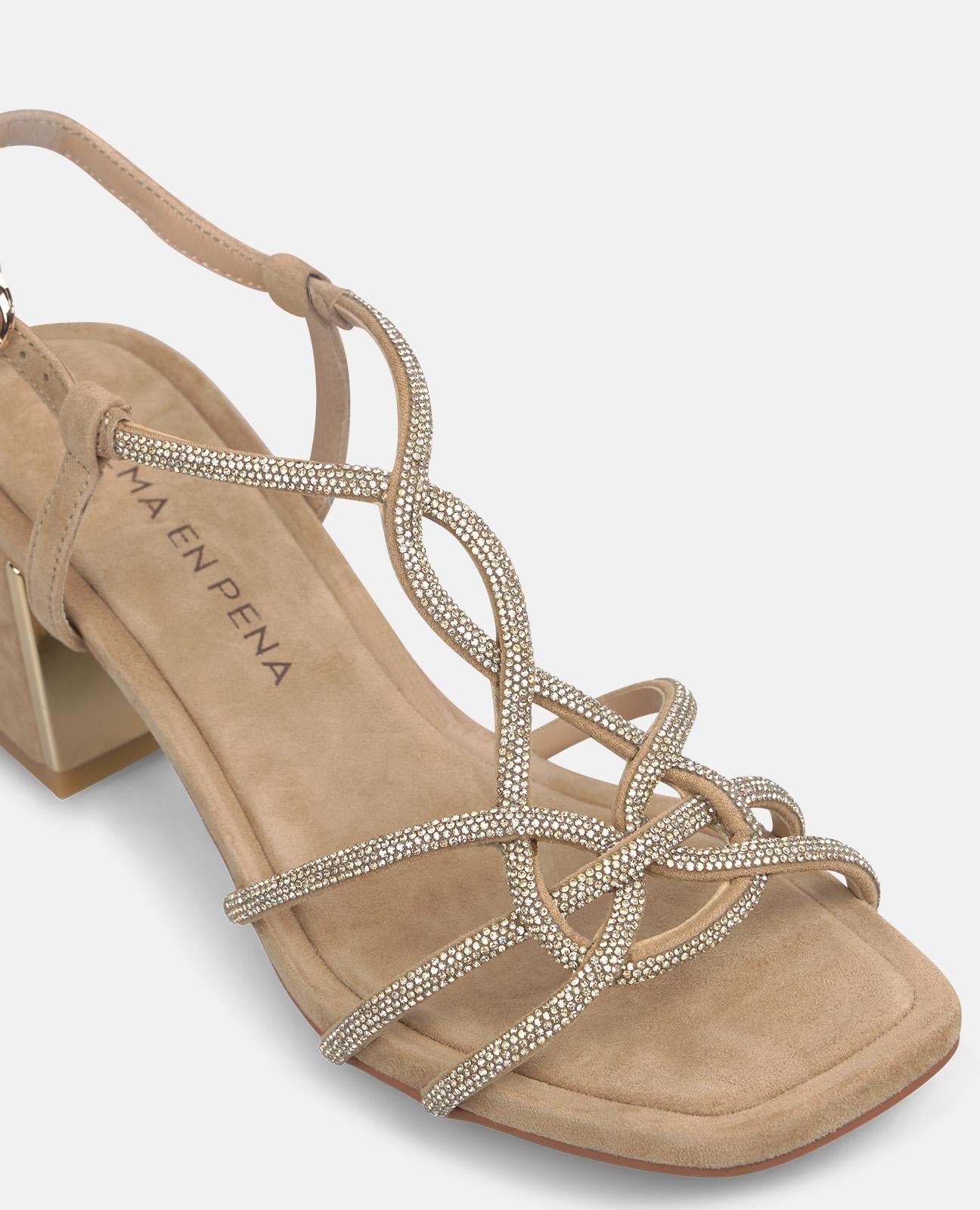 SANDALIA TACON MEDIO MULTITIRAS