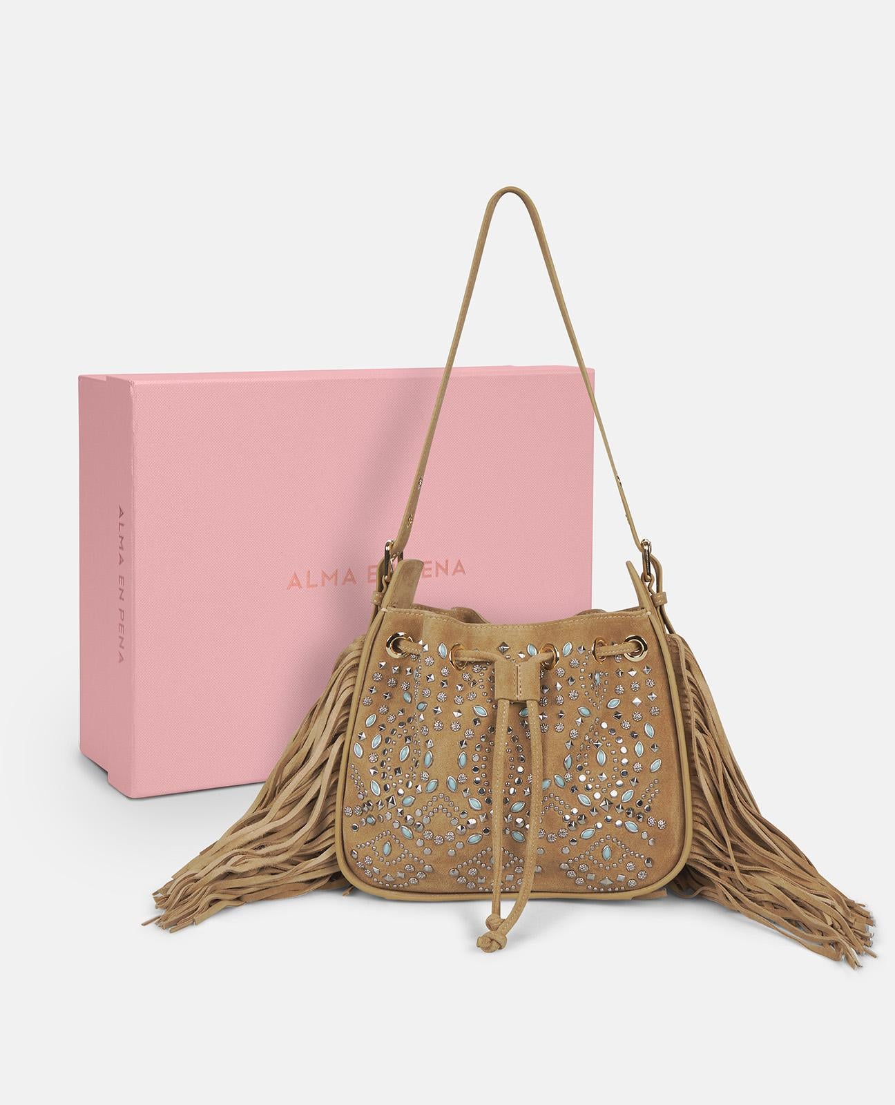 SAC CLOUTÉ AVEC FRANGES