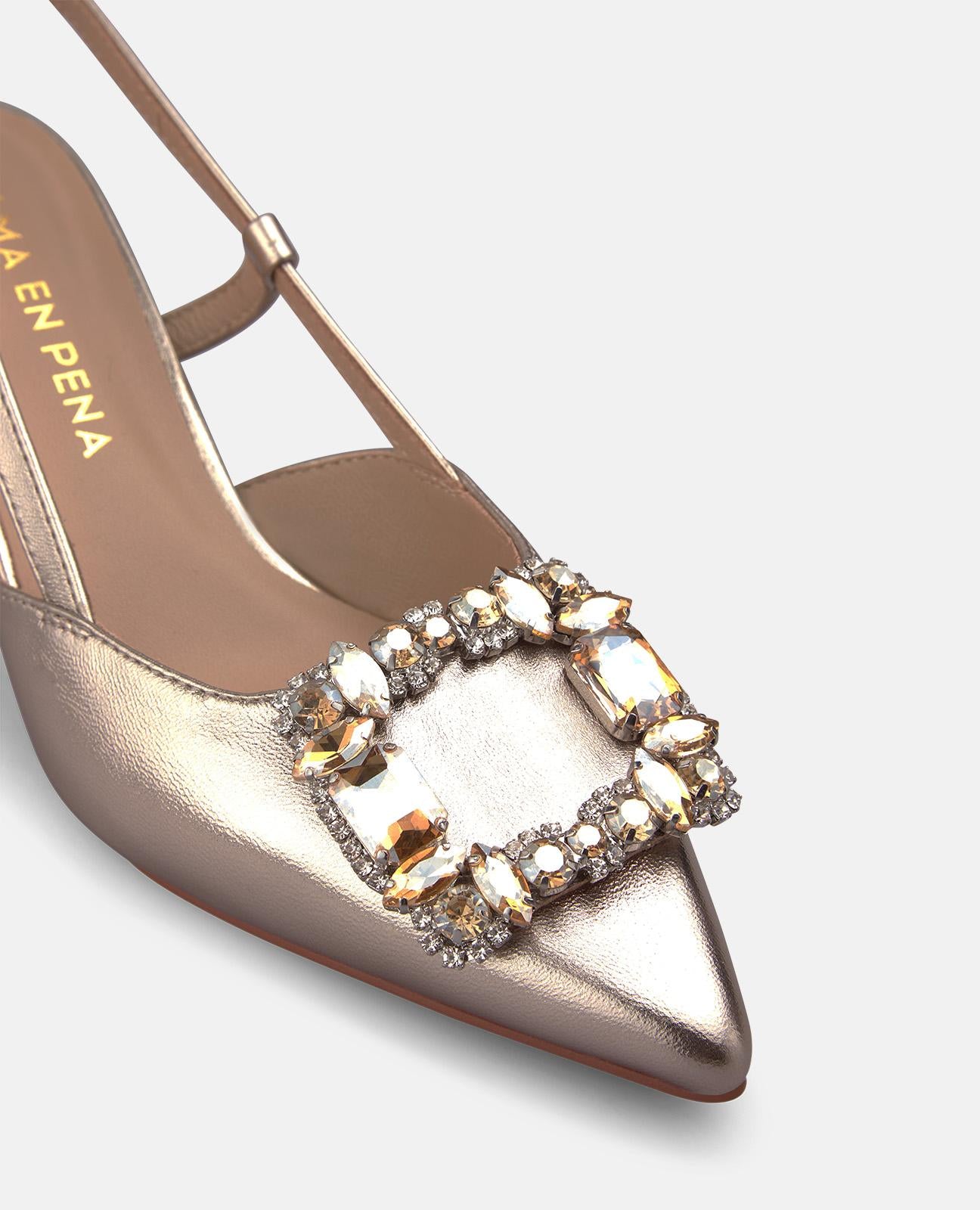 SALON DESTALONADO CON DETALLE FRONTAL