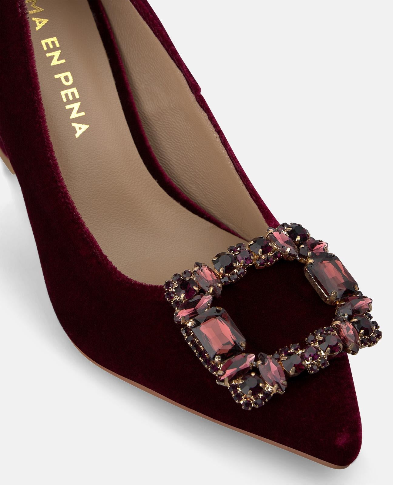 ZAPATO TACÓN ANTE CON FLOR