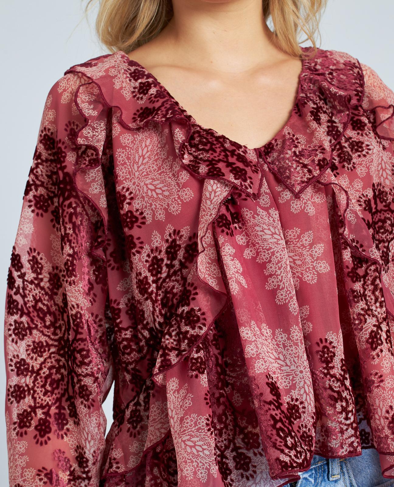 BLUSA VOLANTES ESTAMPADA