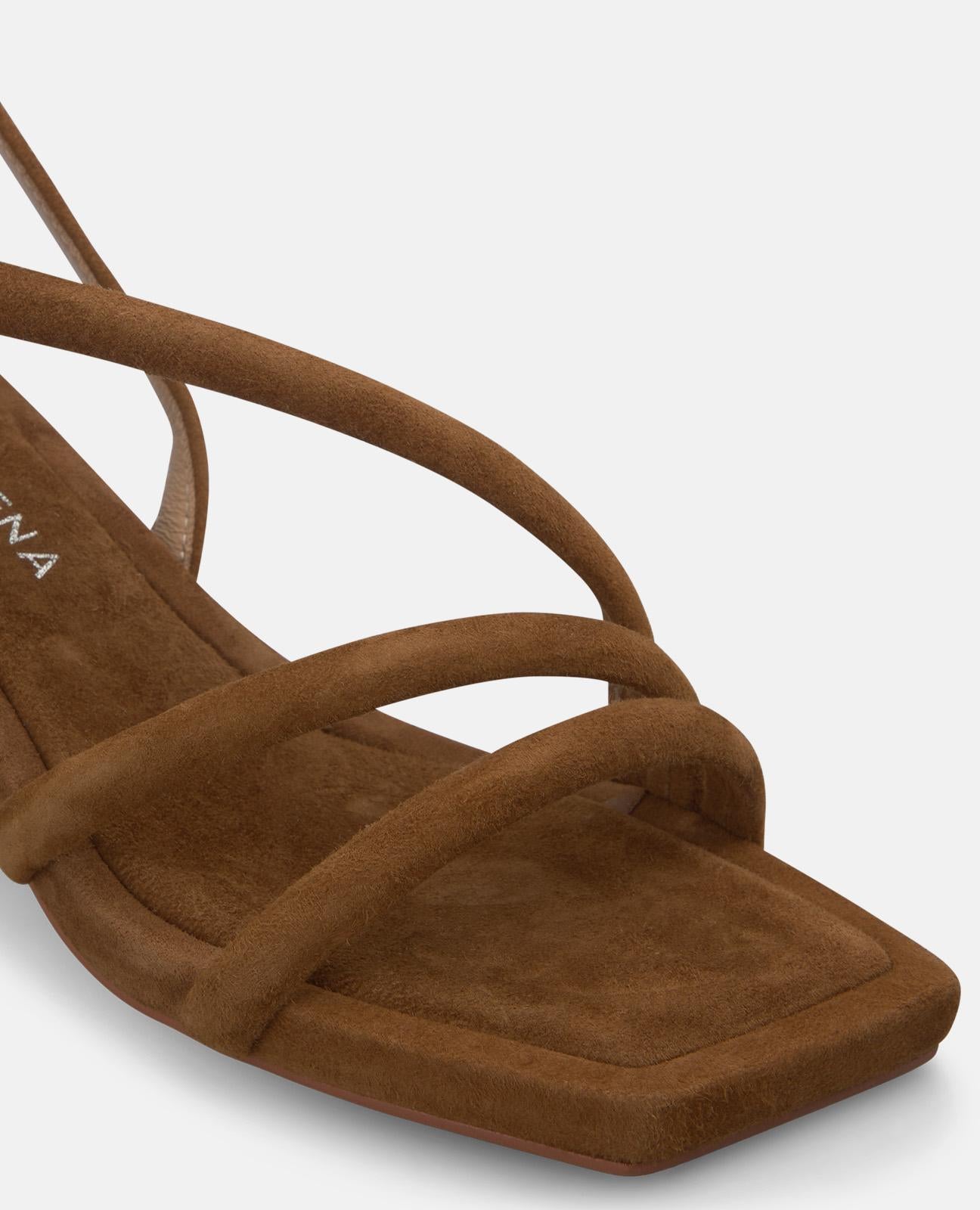 SANDALIA DE ESTRUCTURA CRUZADA