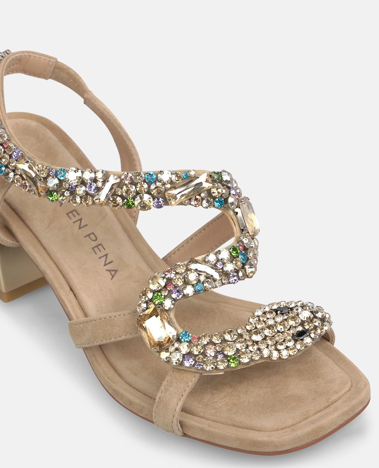 SANDÁLIA DE SALTO COM SERPENTE