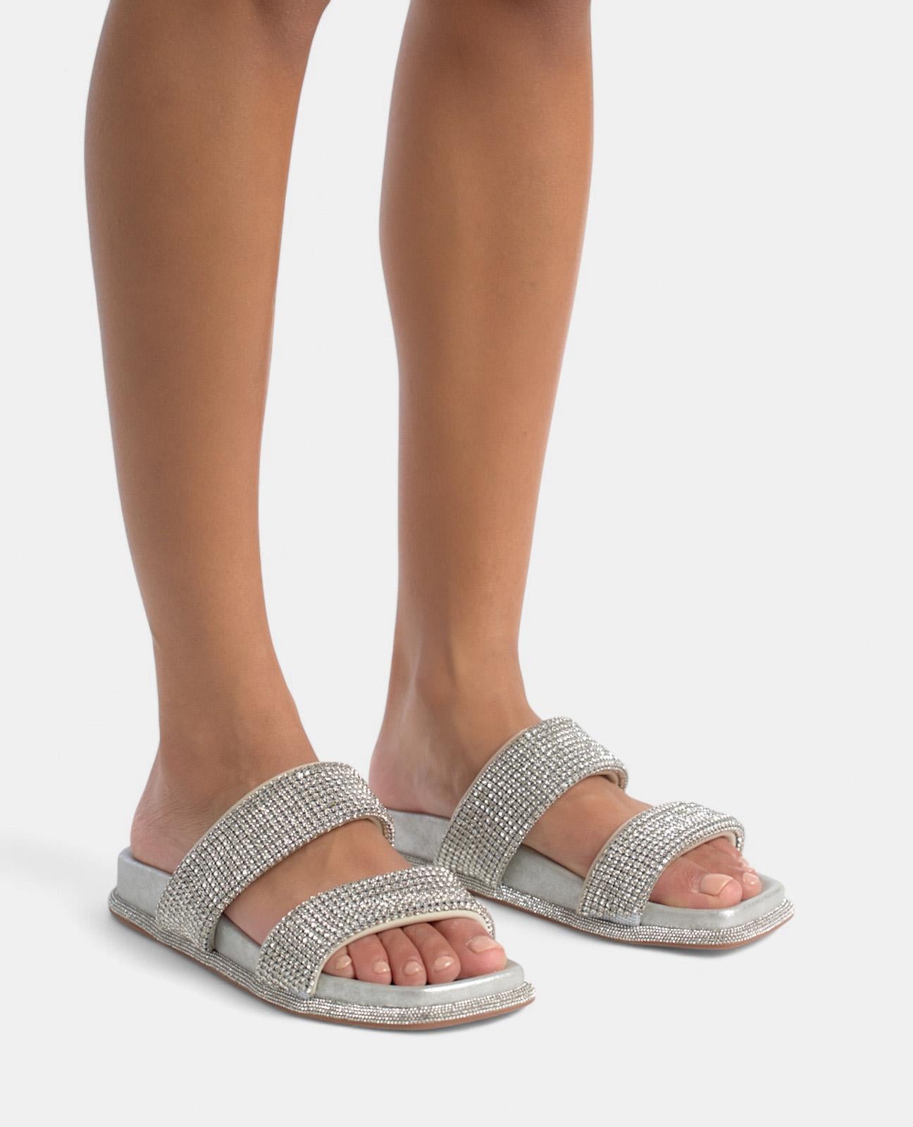 PADDED STRAPS SANDAL
