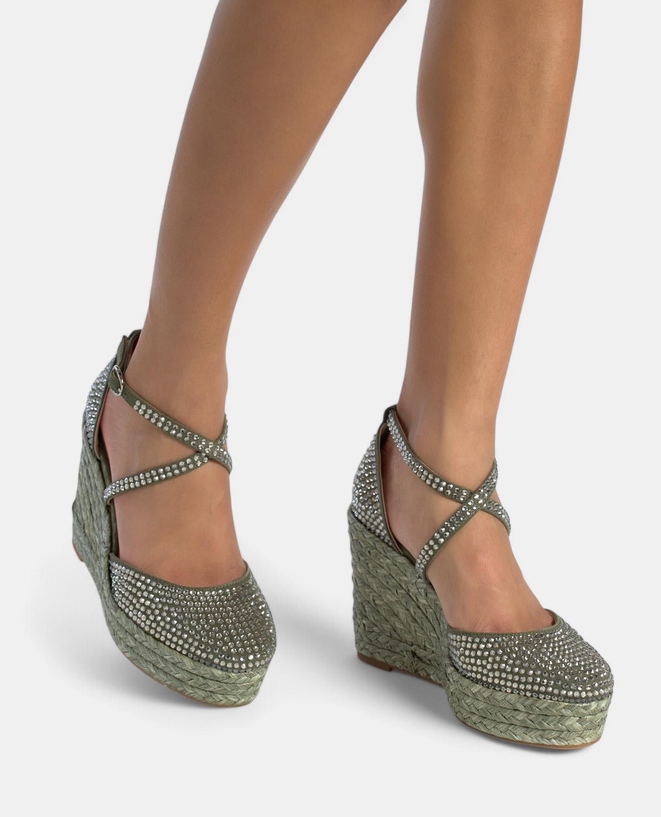 CUÑA PUNTERA CON PEDRERÍA