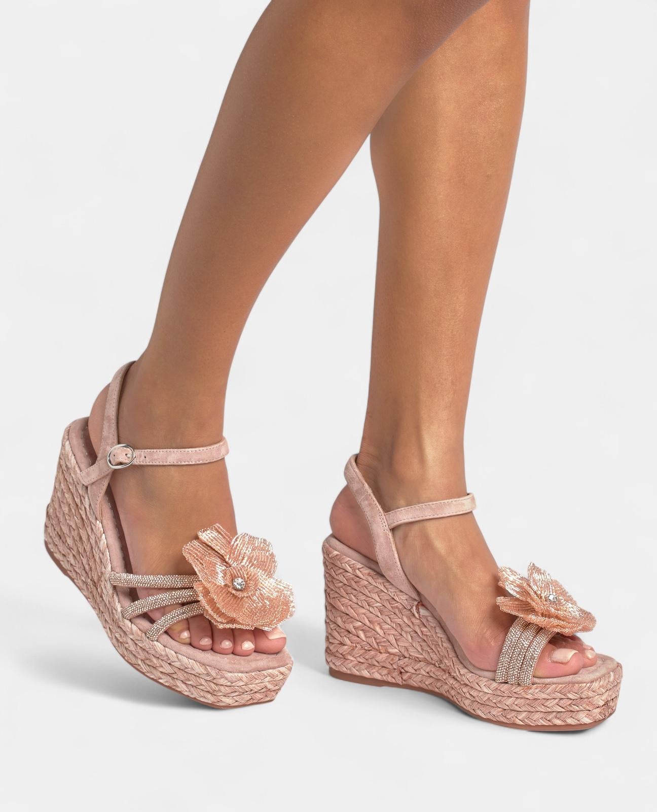 CUNHA COM FLORES DE STRASS