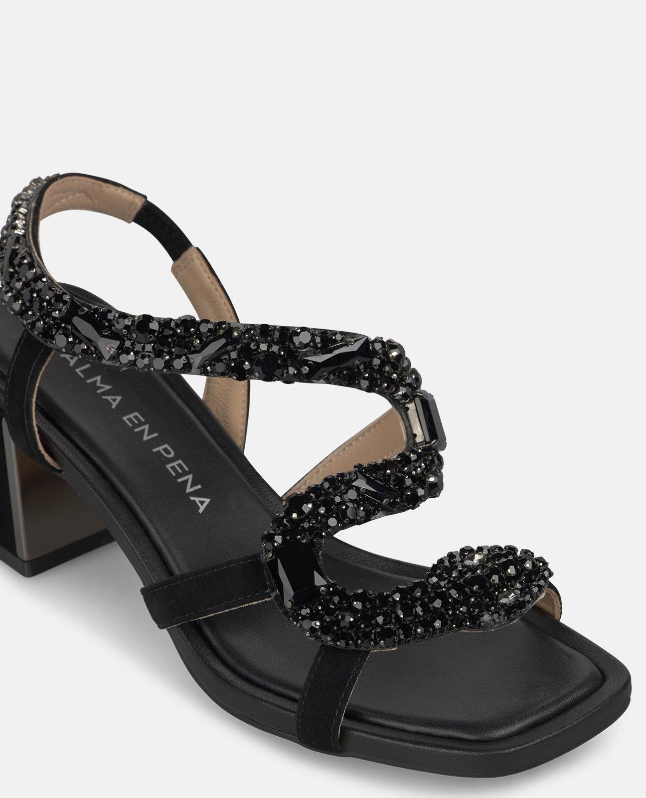 HEELED SANDAL WITH SNAKE