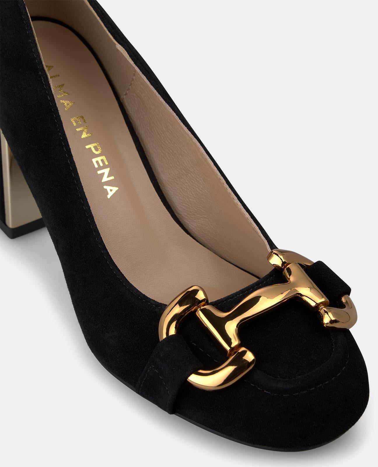 ZAPATO ANTE CON ADORNO METÁLICO