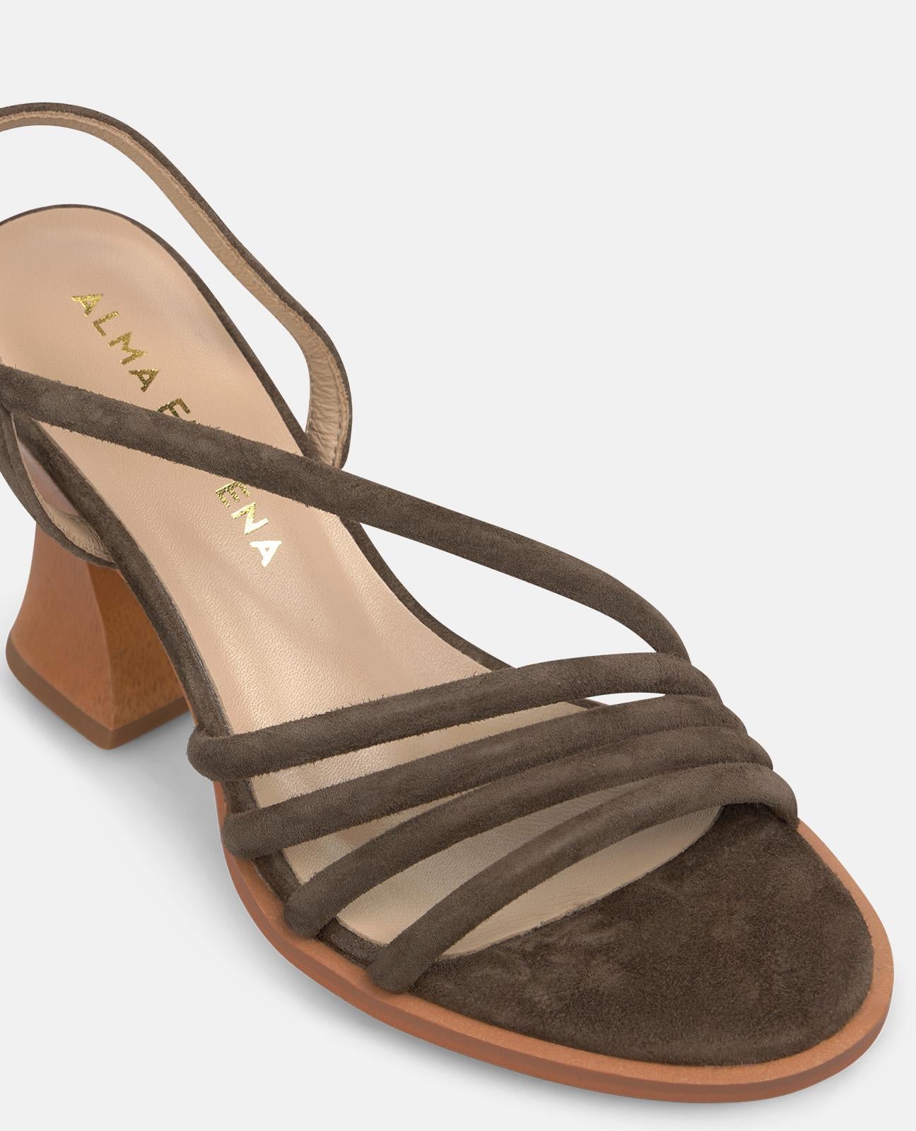 SANDALIA TIRAS TACON DE MADERA