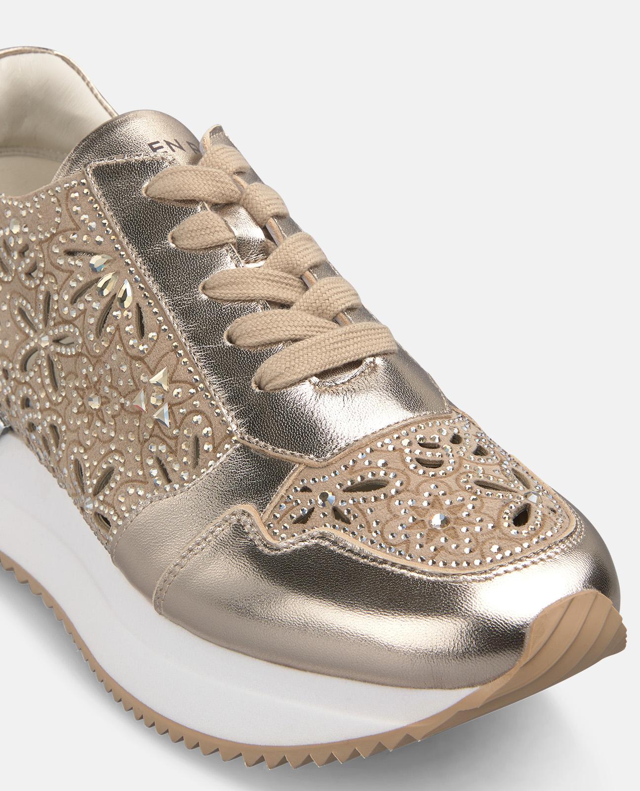 DEPORTIVA CON PLATAFORMA