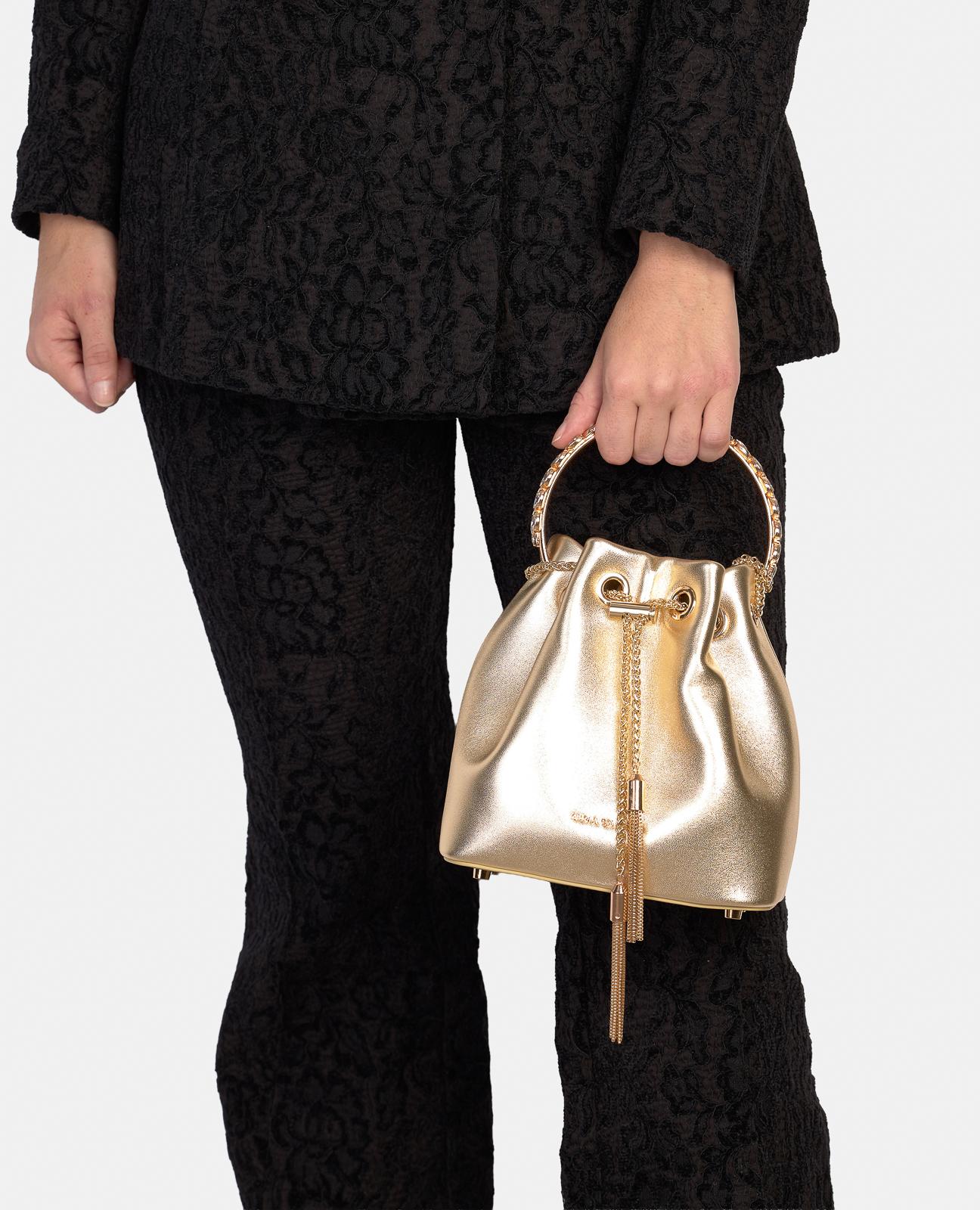 SACO COM PENDENTE E PORMENOR DE PINGENTE