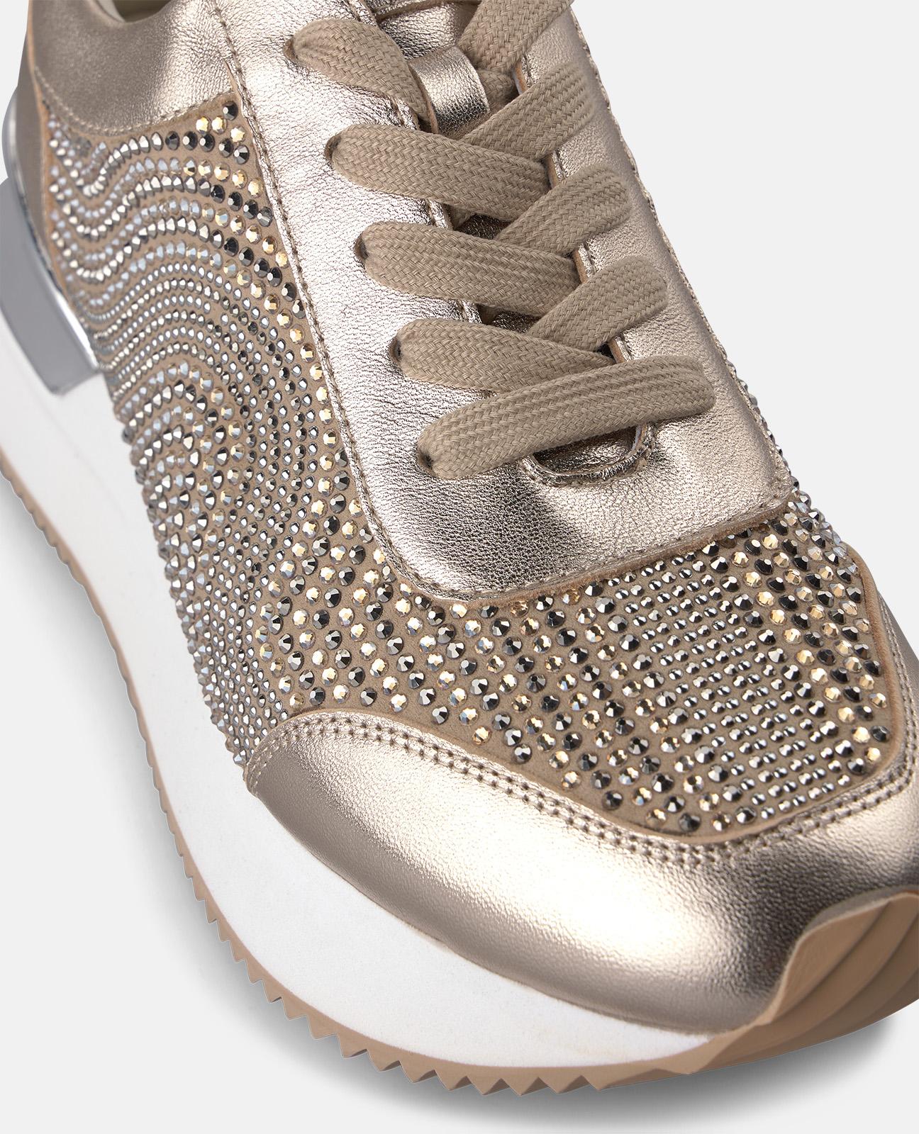 ZAPATILLAS METALIZADAS CON PEDRERÍA