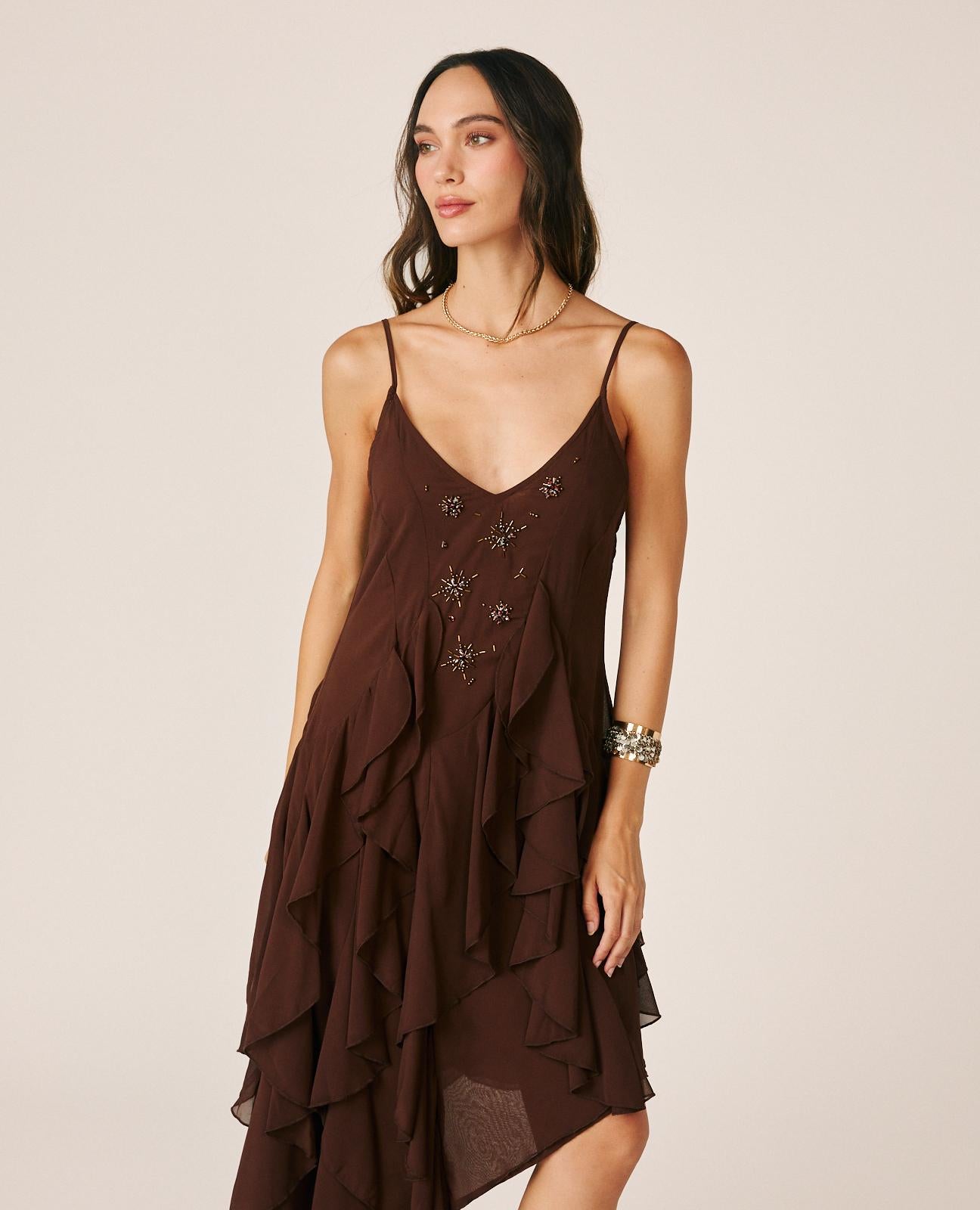 VESTIDO MIDI CON VOLANTES