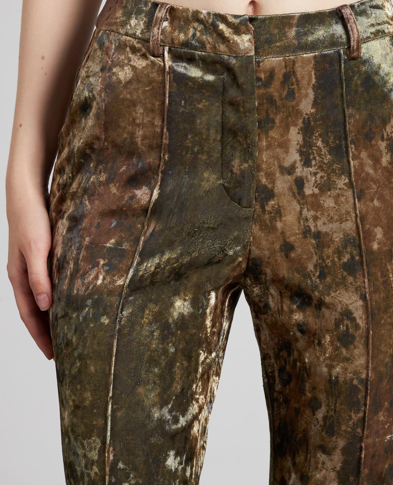 PANTALÓN FLARE TERCIOPELO