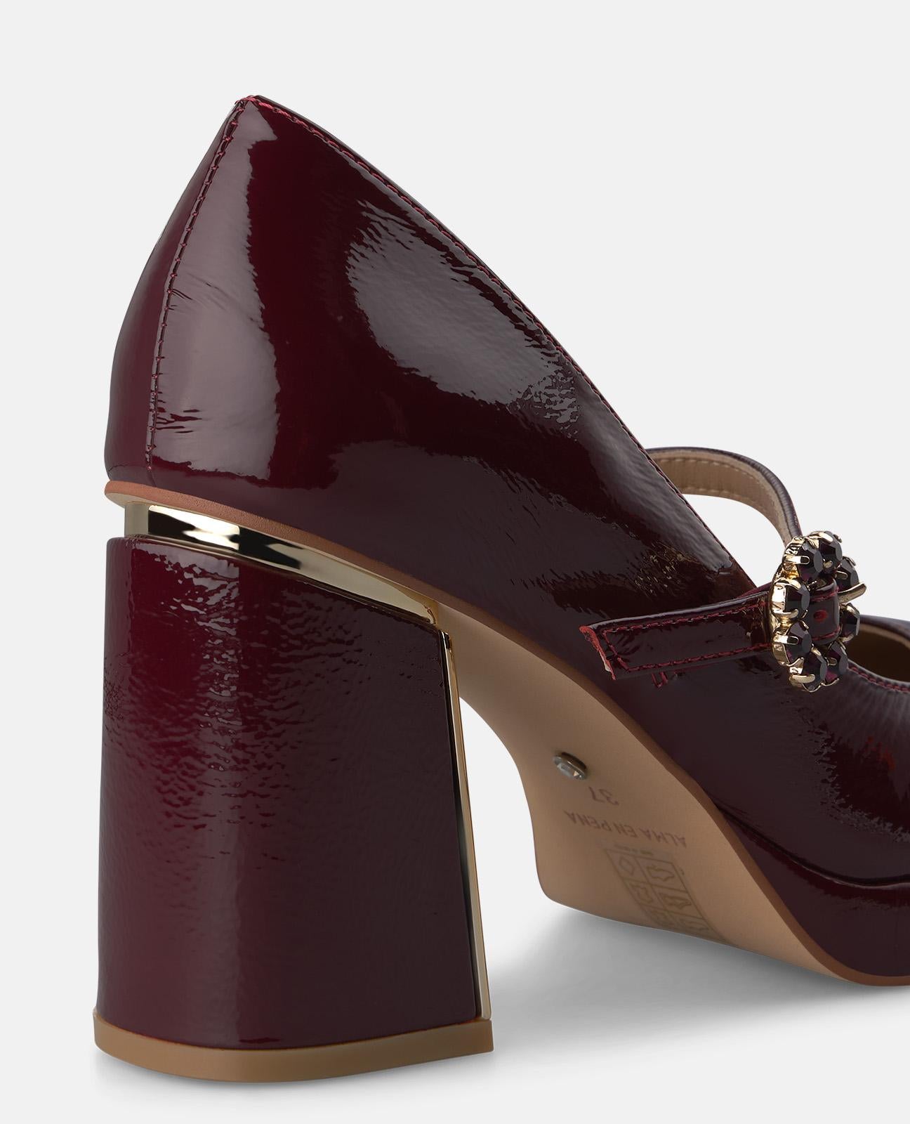 ZAPATO TACÓN CHAROL CON PLATAFORMA