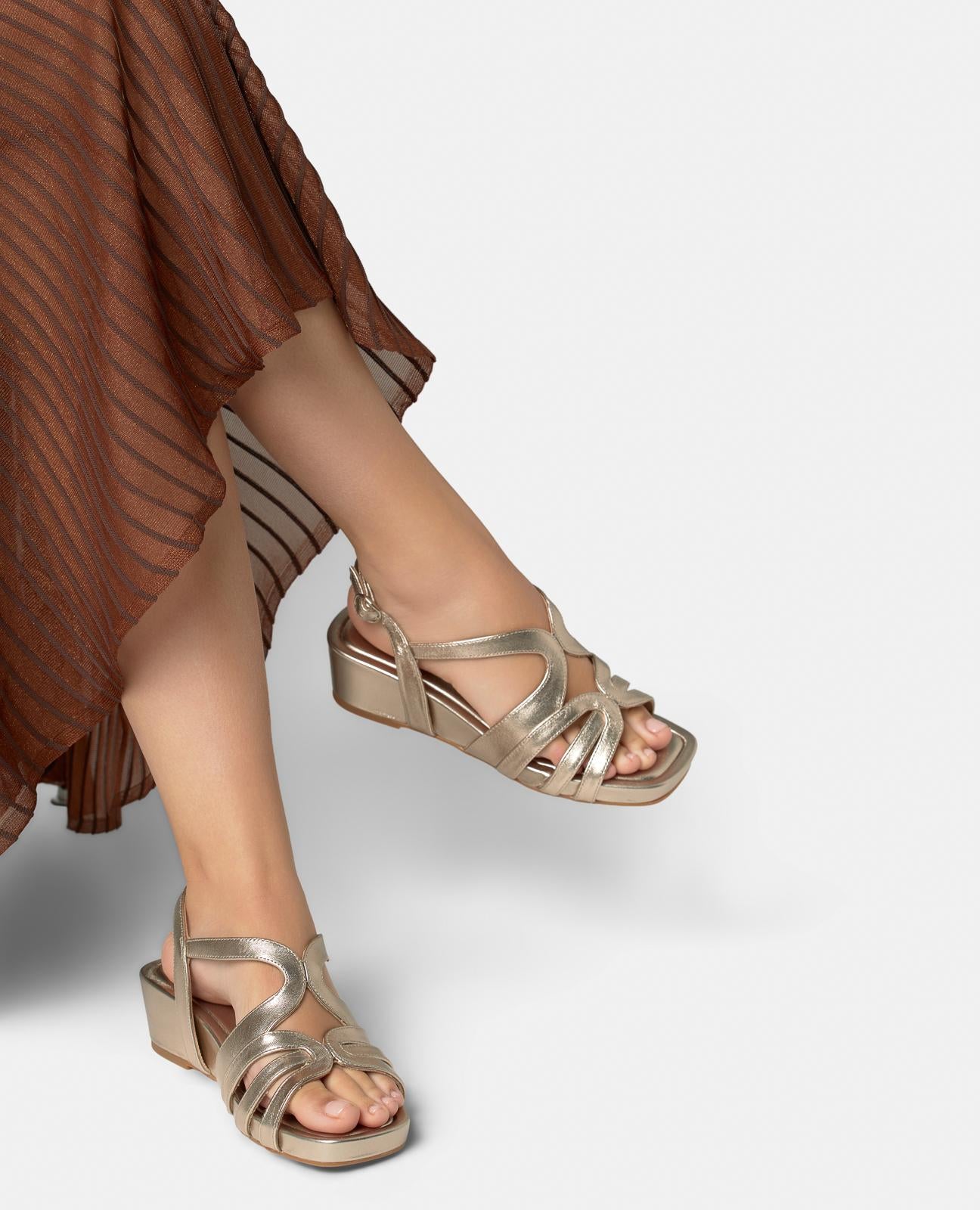 SANDALIA CUÑA BASICA