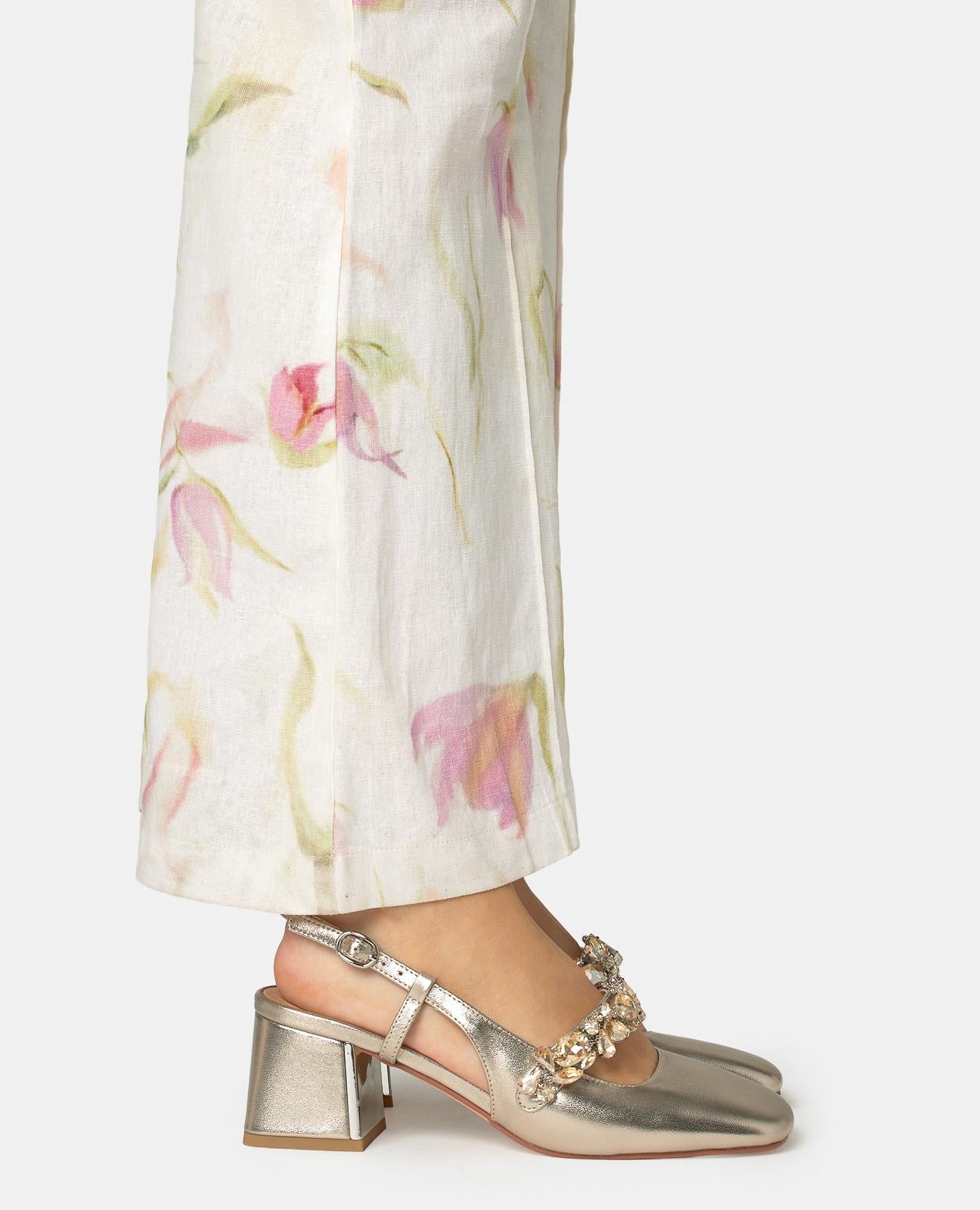 ZAPATO DESTALONADO TIRA CON JOYA