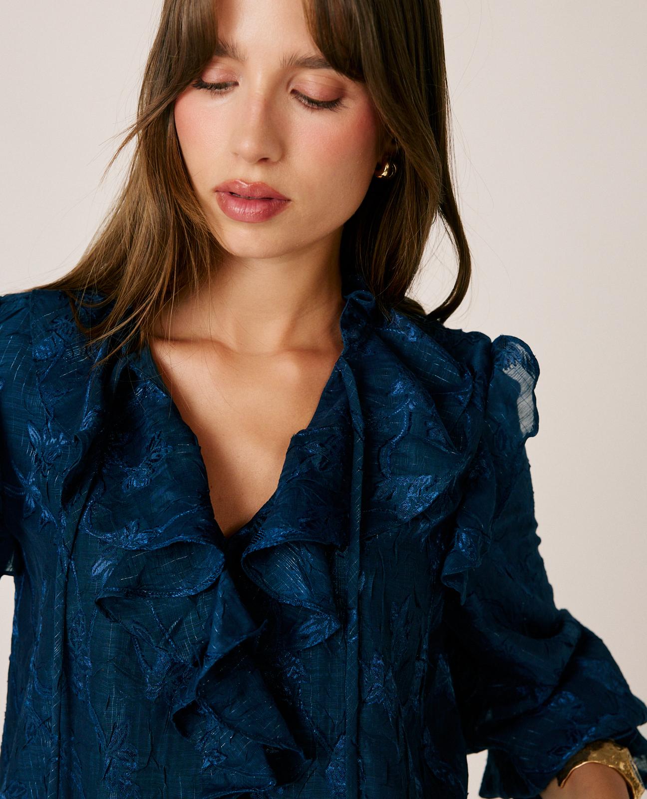 BLUSA JACQUARD BORDADOS FLORALES