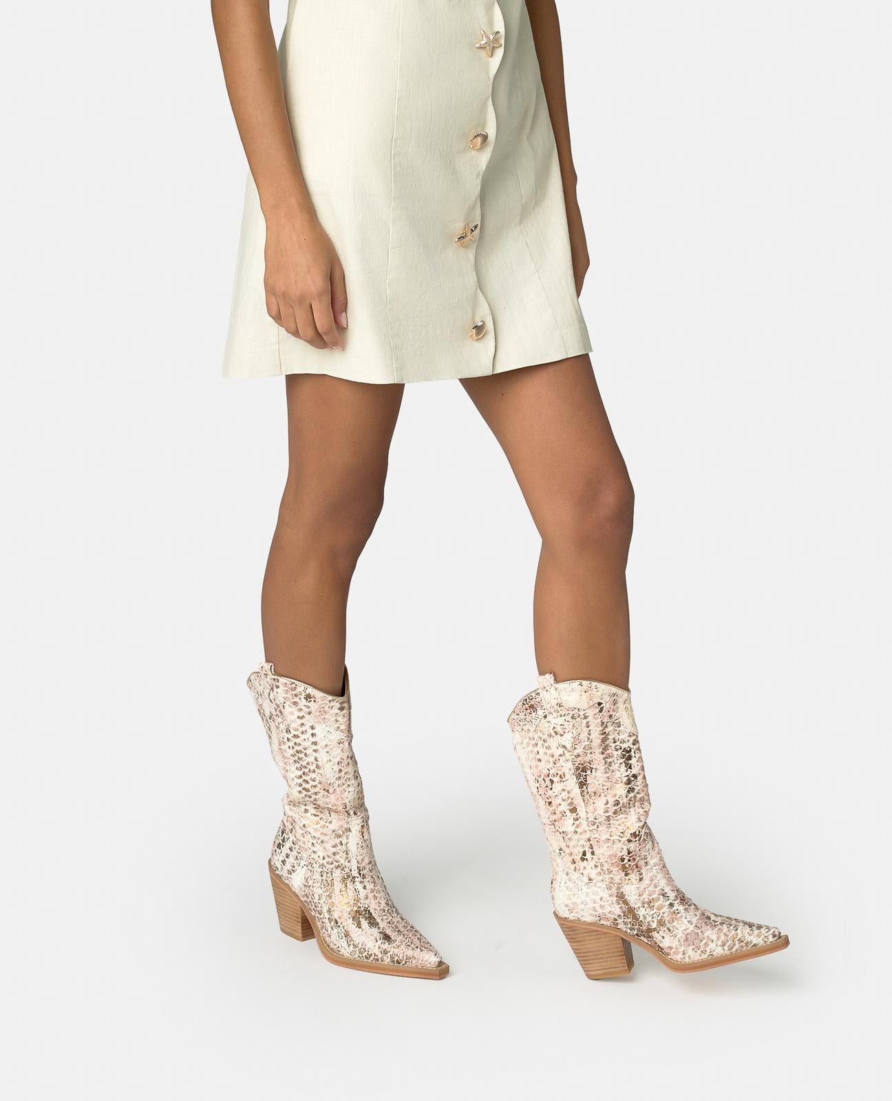 MEDIUM COUNTRY BOOT